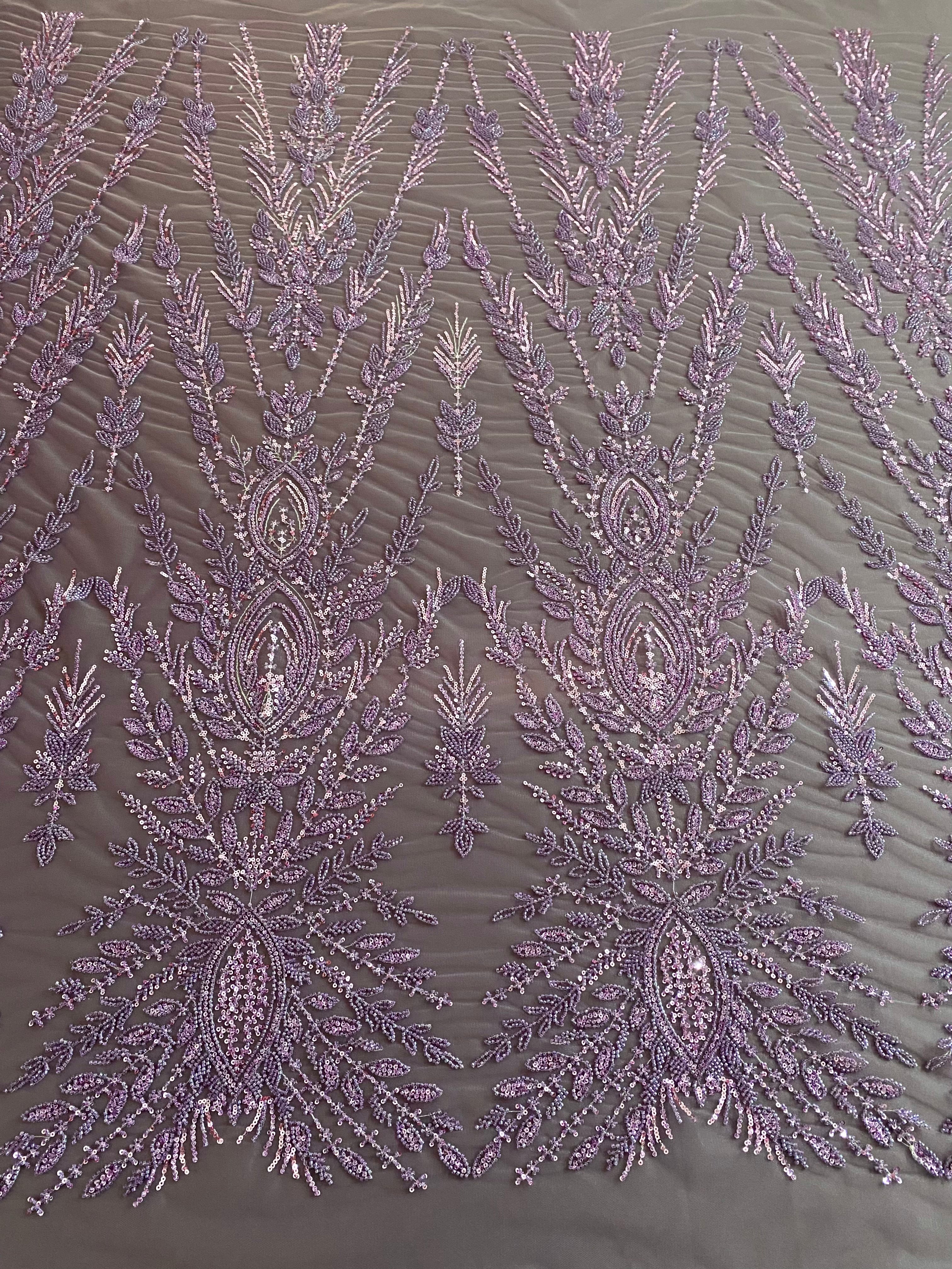 Dantela Couture Lavanda Pudrata cu Model Simetric, cu Margele si Paiete