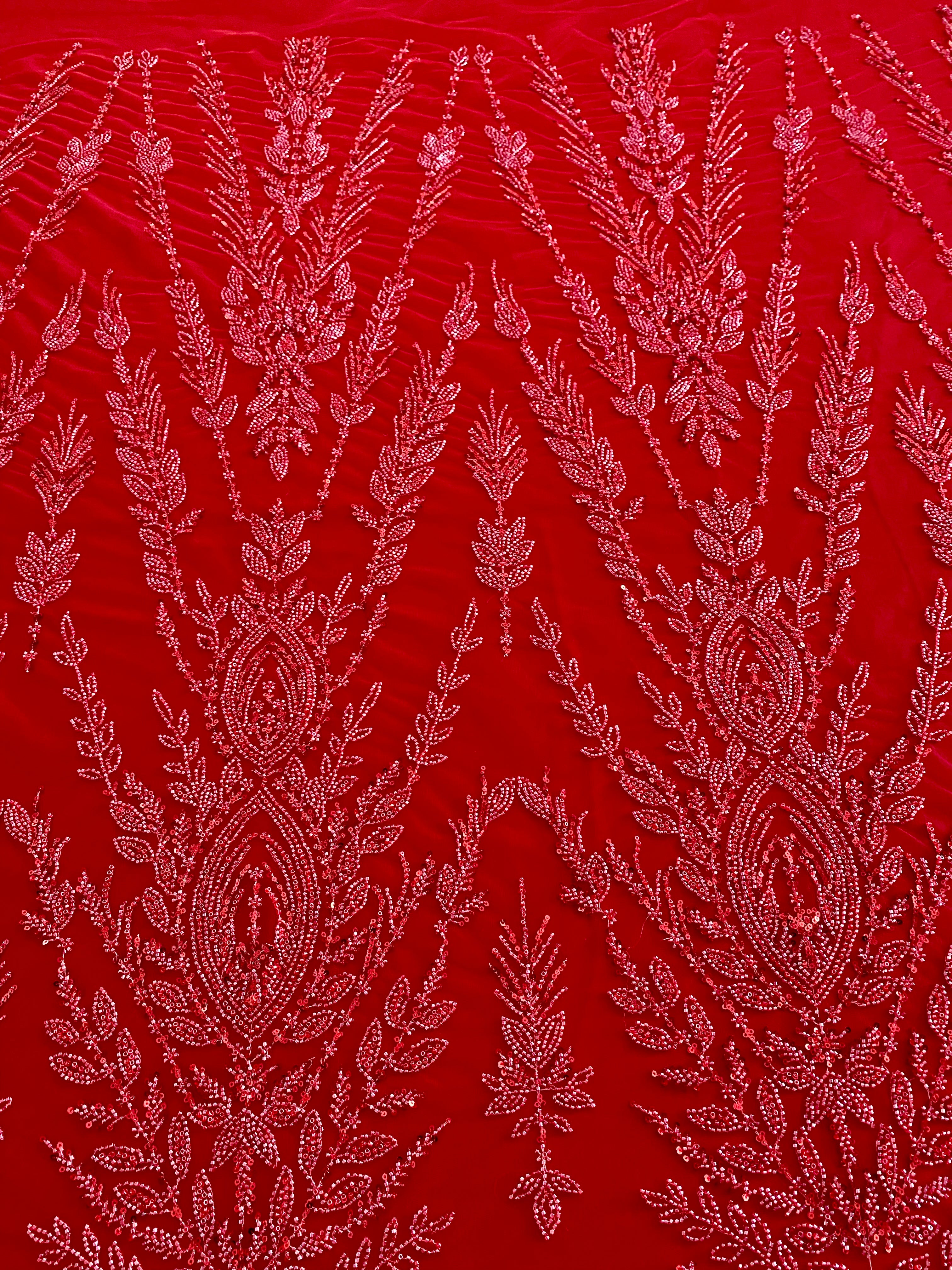 Piros Couture Csipke Szimmetrikus Mintával, Gyöngyökkel és Flitterekkel