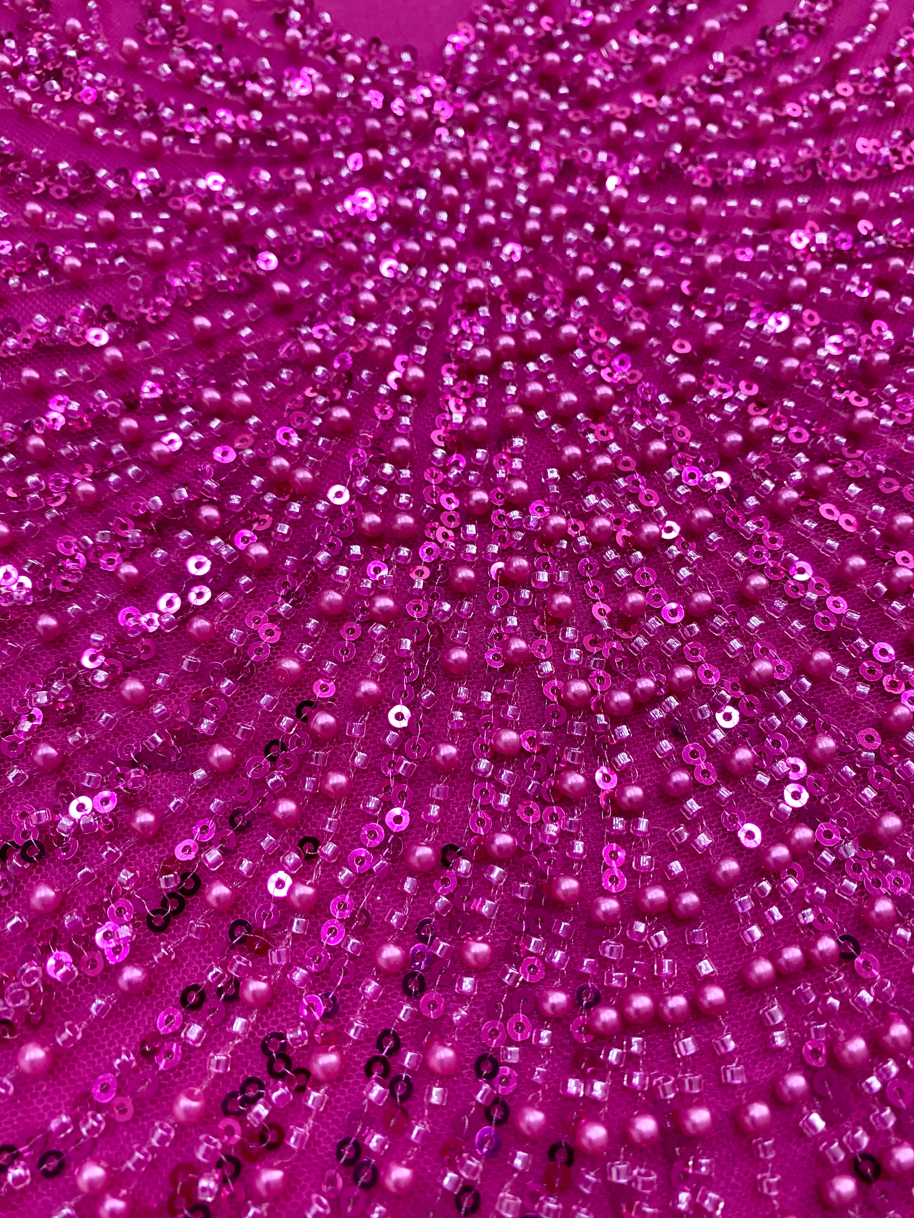 Dantela Couture Fucsia cu Panou, cu Perle, Margele si Paiete