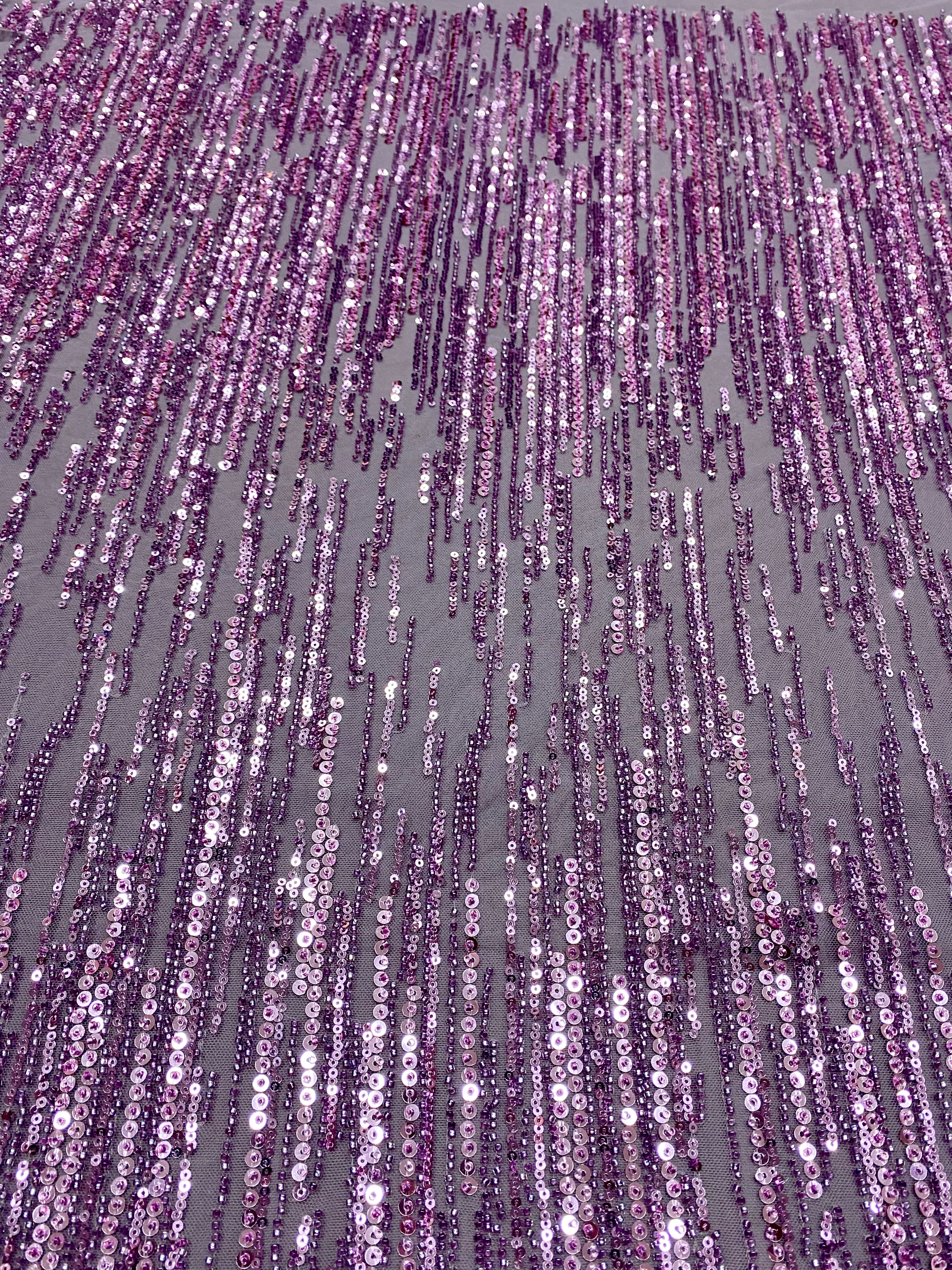 Dantela Couture Lavanda Pudrata cu Model Liniar, cu Margele si Paiete