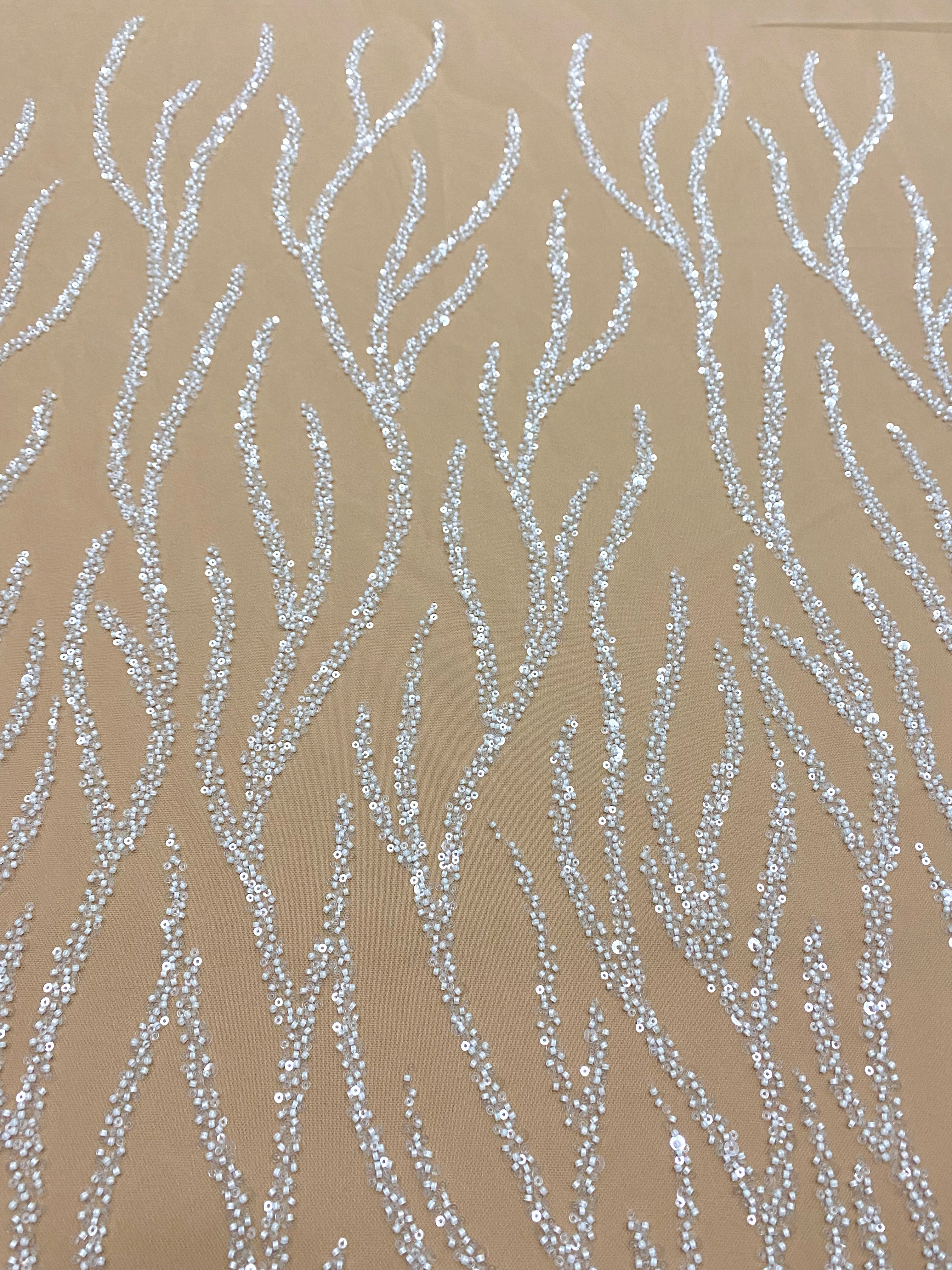 Dantela Couture Ivory pe Tulle Nude cu Siraguri, cu Margele si Paiete