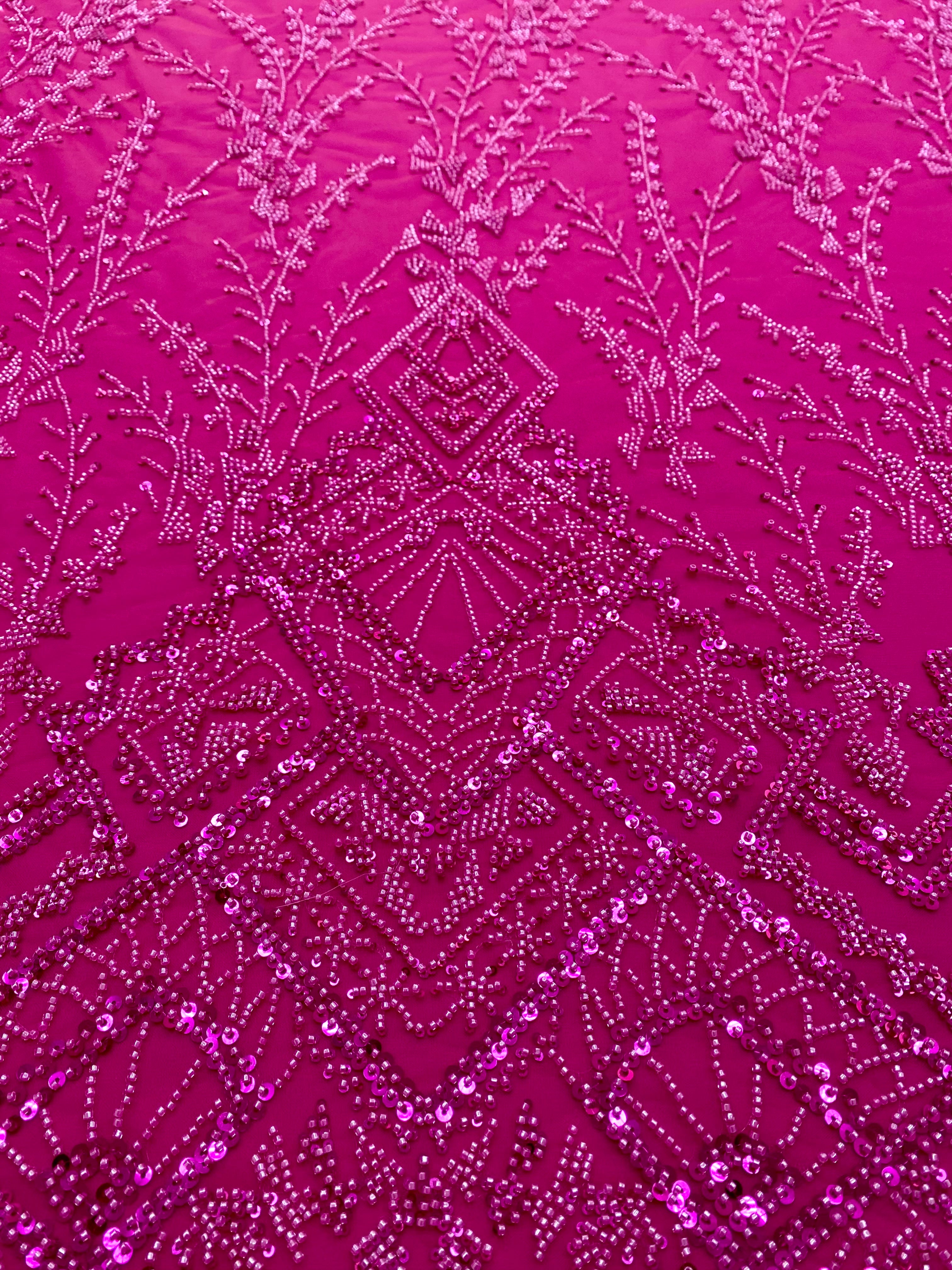 Dantela Couture Fucsia cu Model Geometric, cu Margele si Paiete