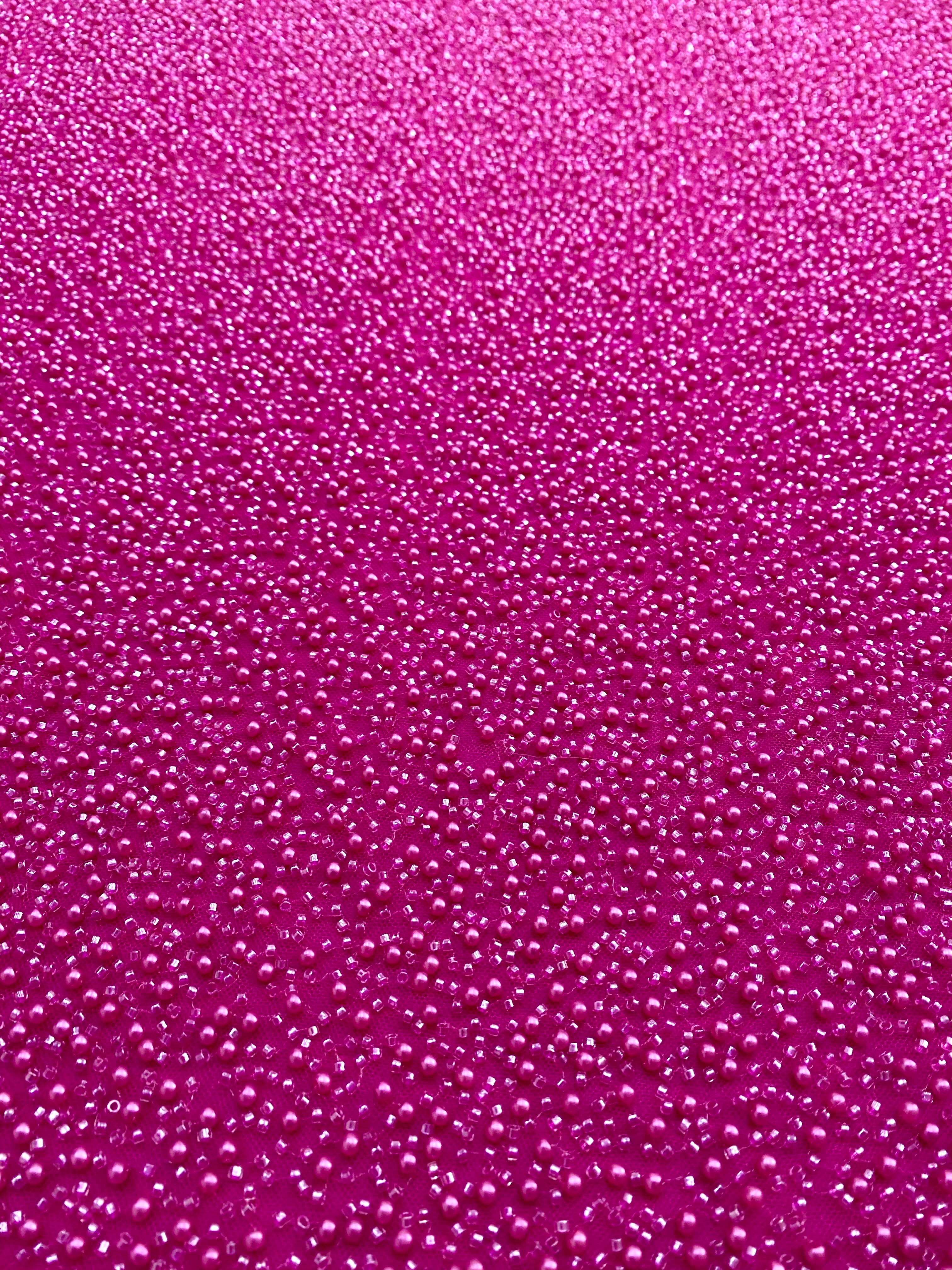 Dantela Couture Fucsia cu Model General, cu Perle si Margele