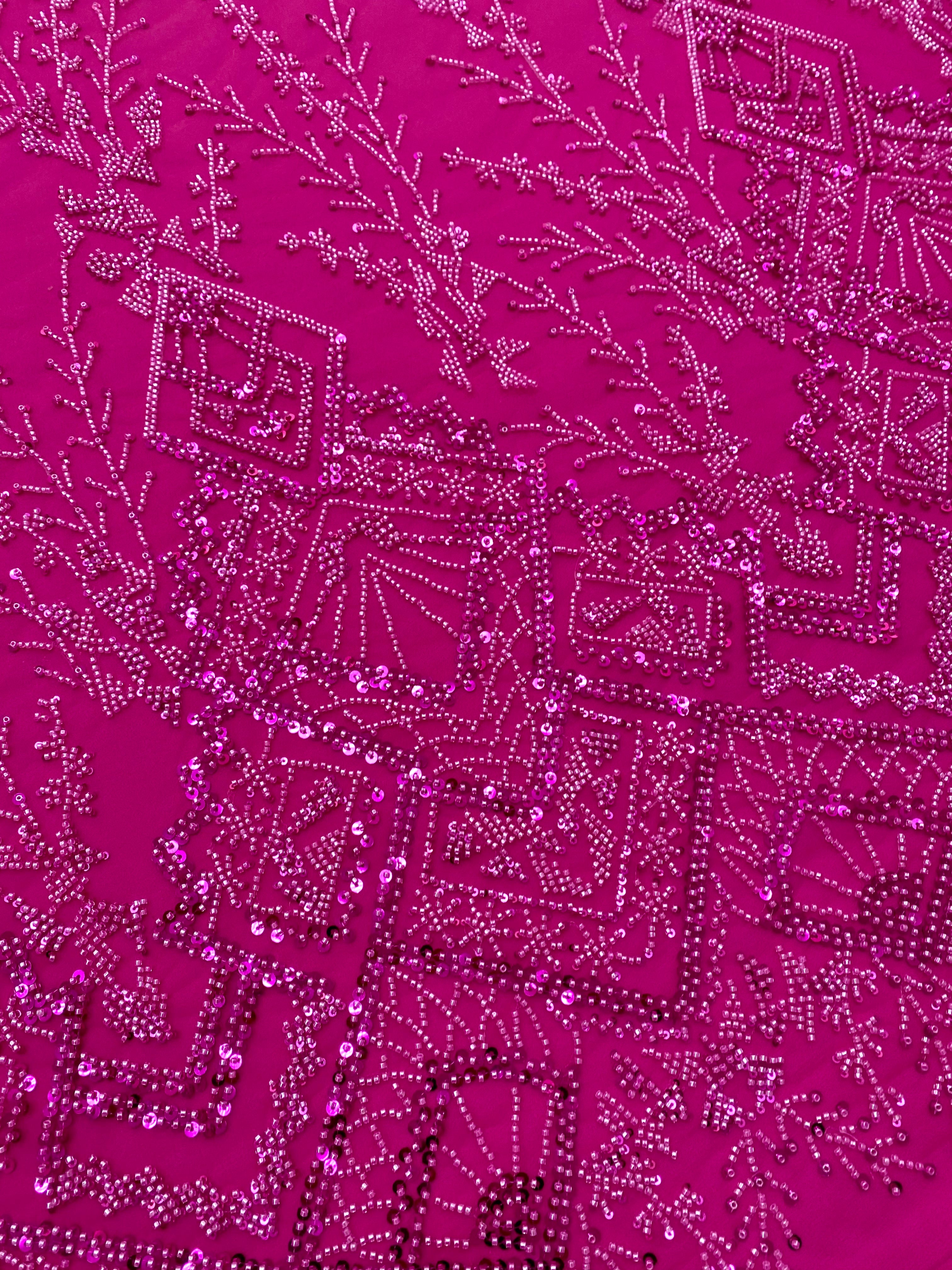 Dantela Couture Fucsia cu Model Geometric, cu Margele si Paiete