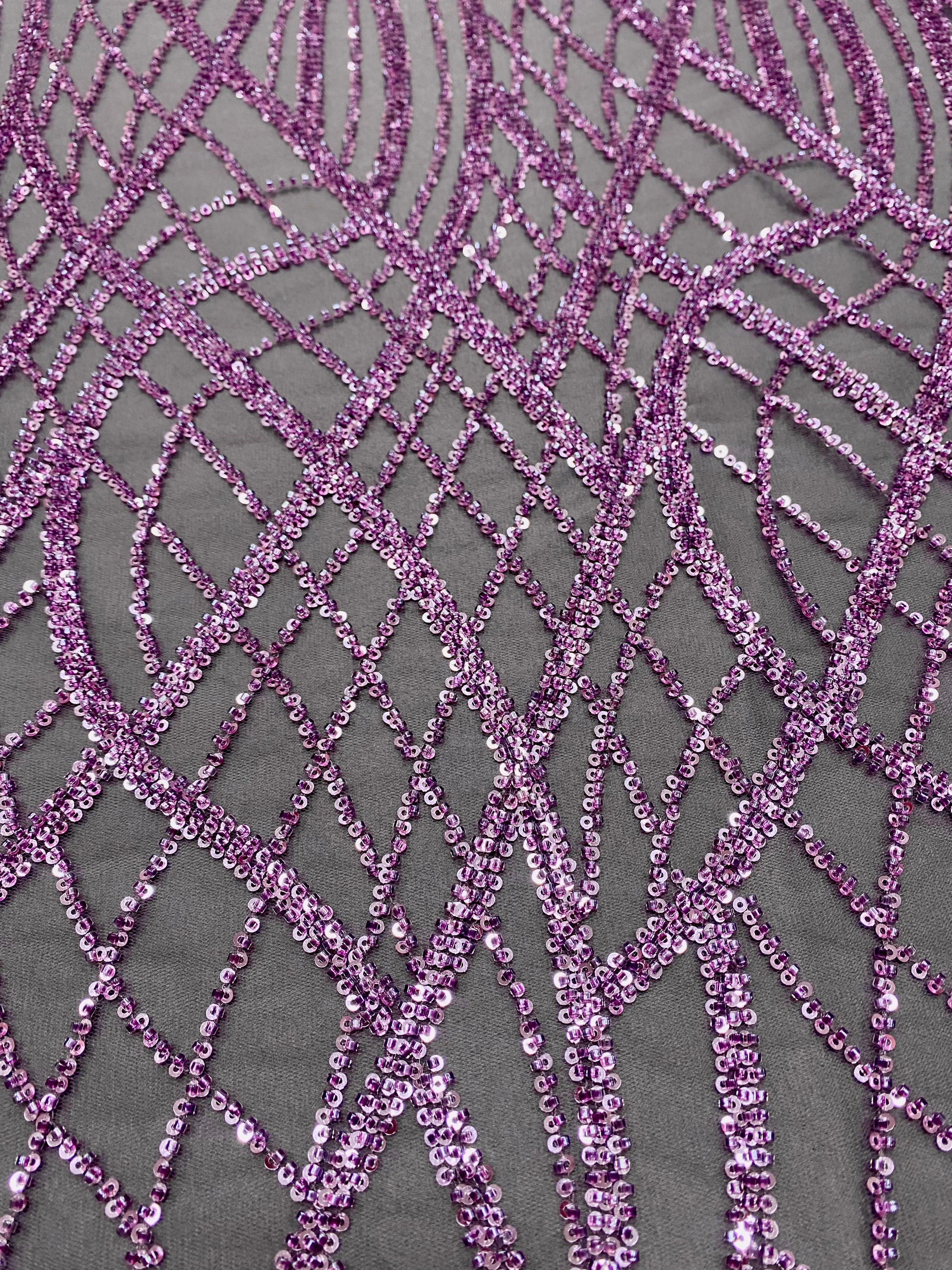 Dantela Couture Lavanda Pudrata cu Model Liniar, cu Margele si Paiete