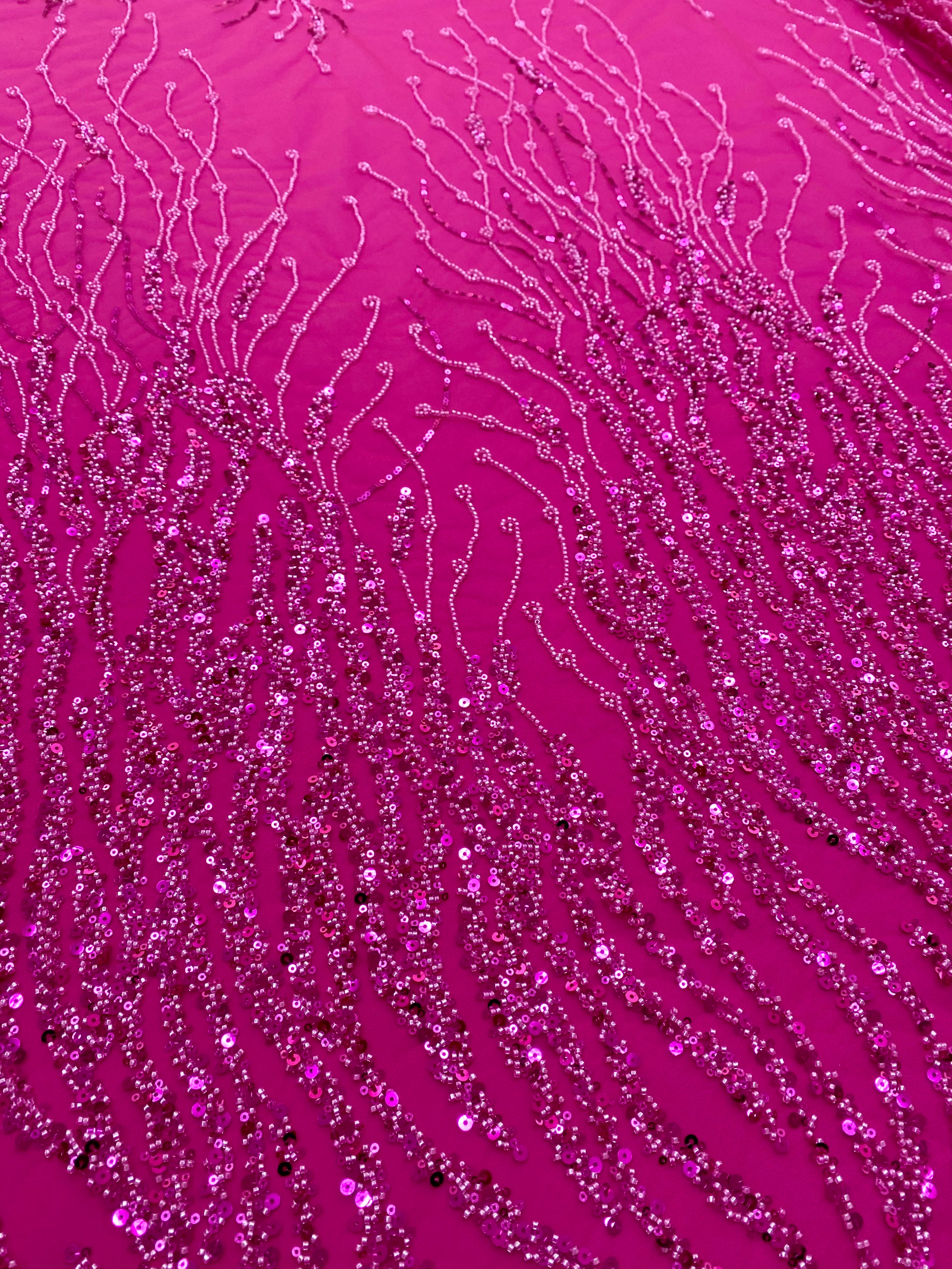 Dantela Couture Fucsia cu Siraguri, cu Margele si Paiete
