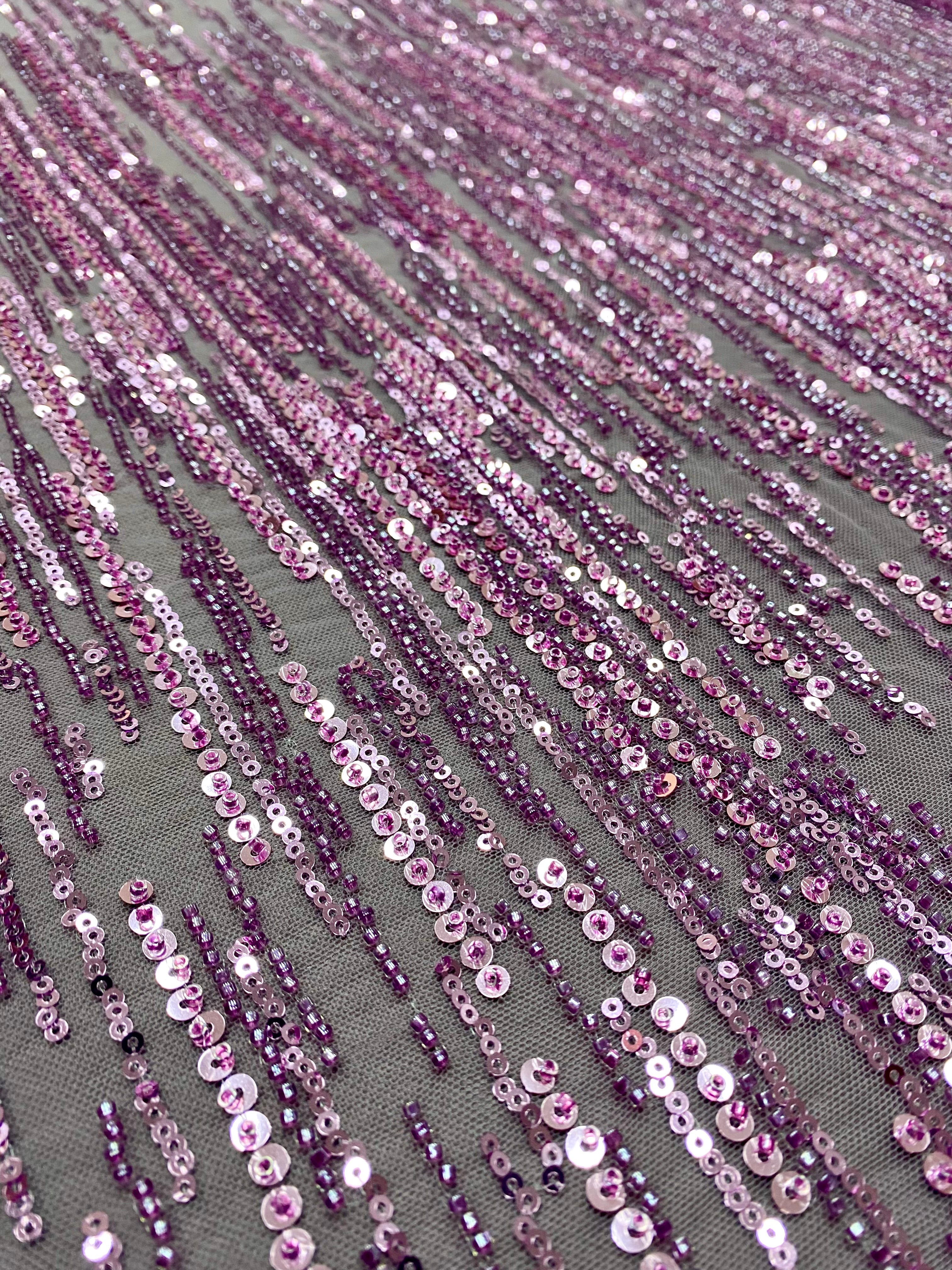 Dantela Couture Lavanda Pudrata cu Model Liniar, cu Margele si Paiete