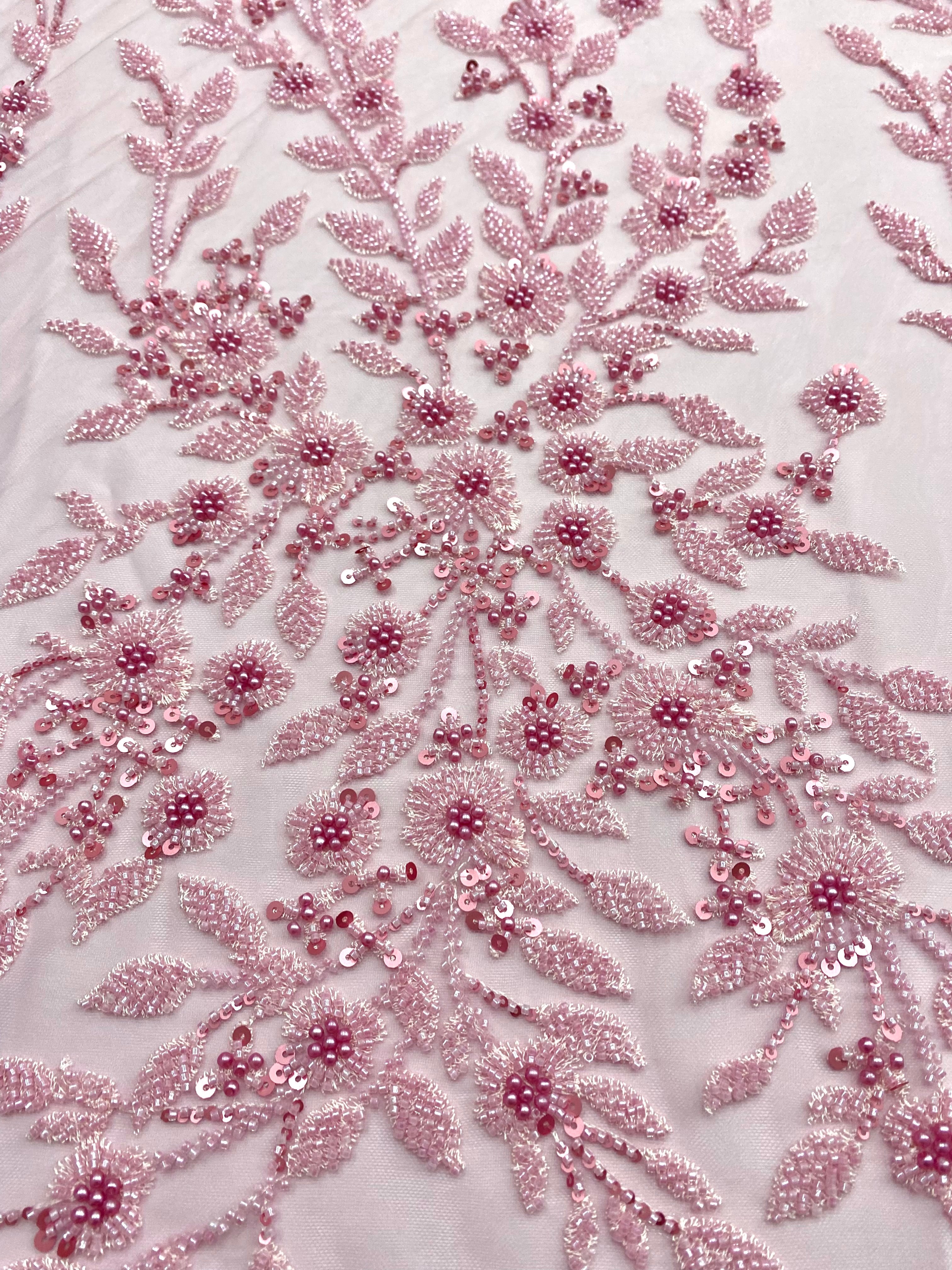 Dantela Couture Roz cu Model Floral, Perle, Margele si Paiete