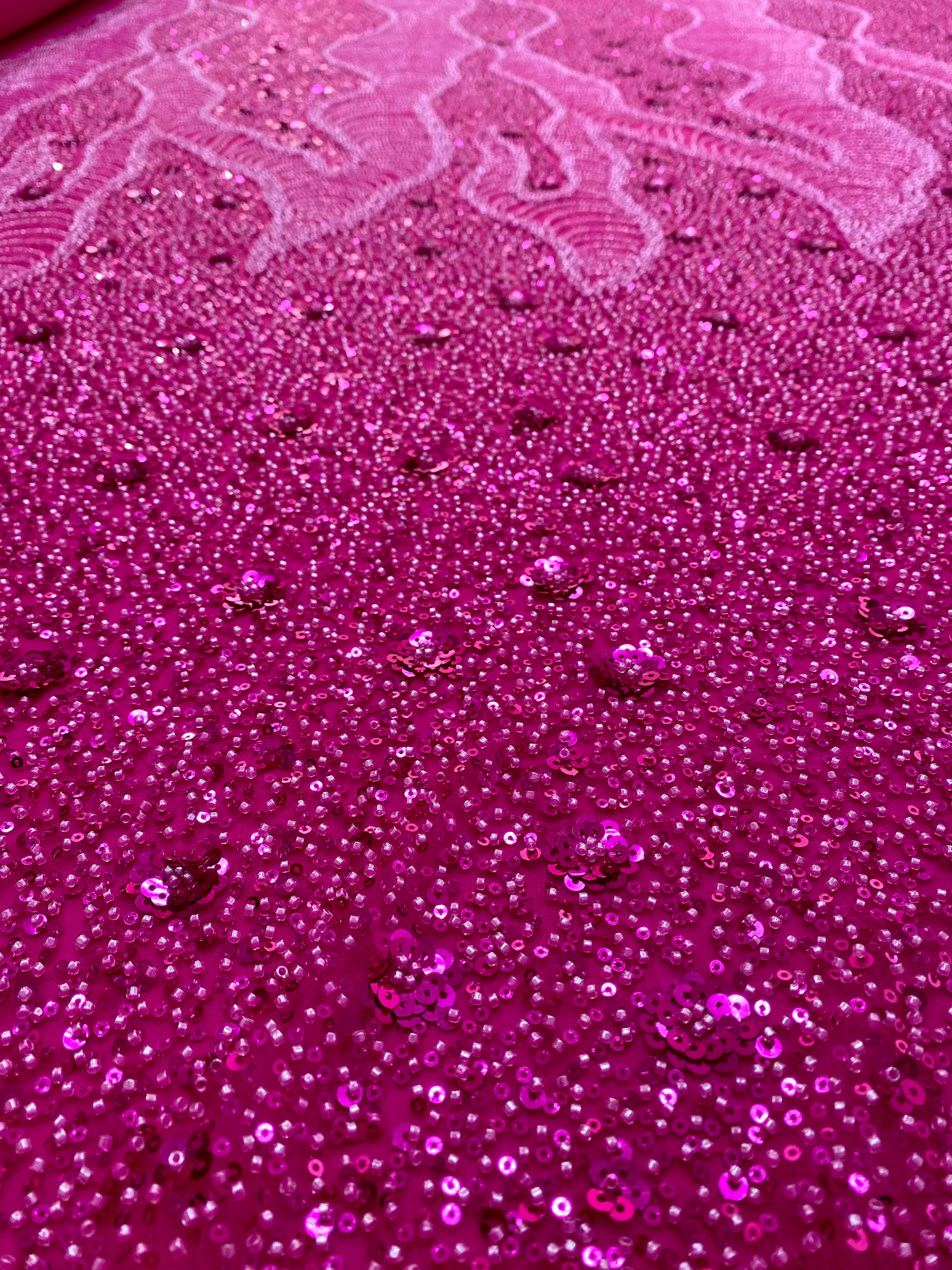 Dantela Couture Fucsia cu Model Geometric si Flori, cu Margele si Paiete