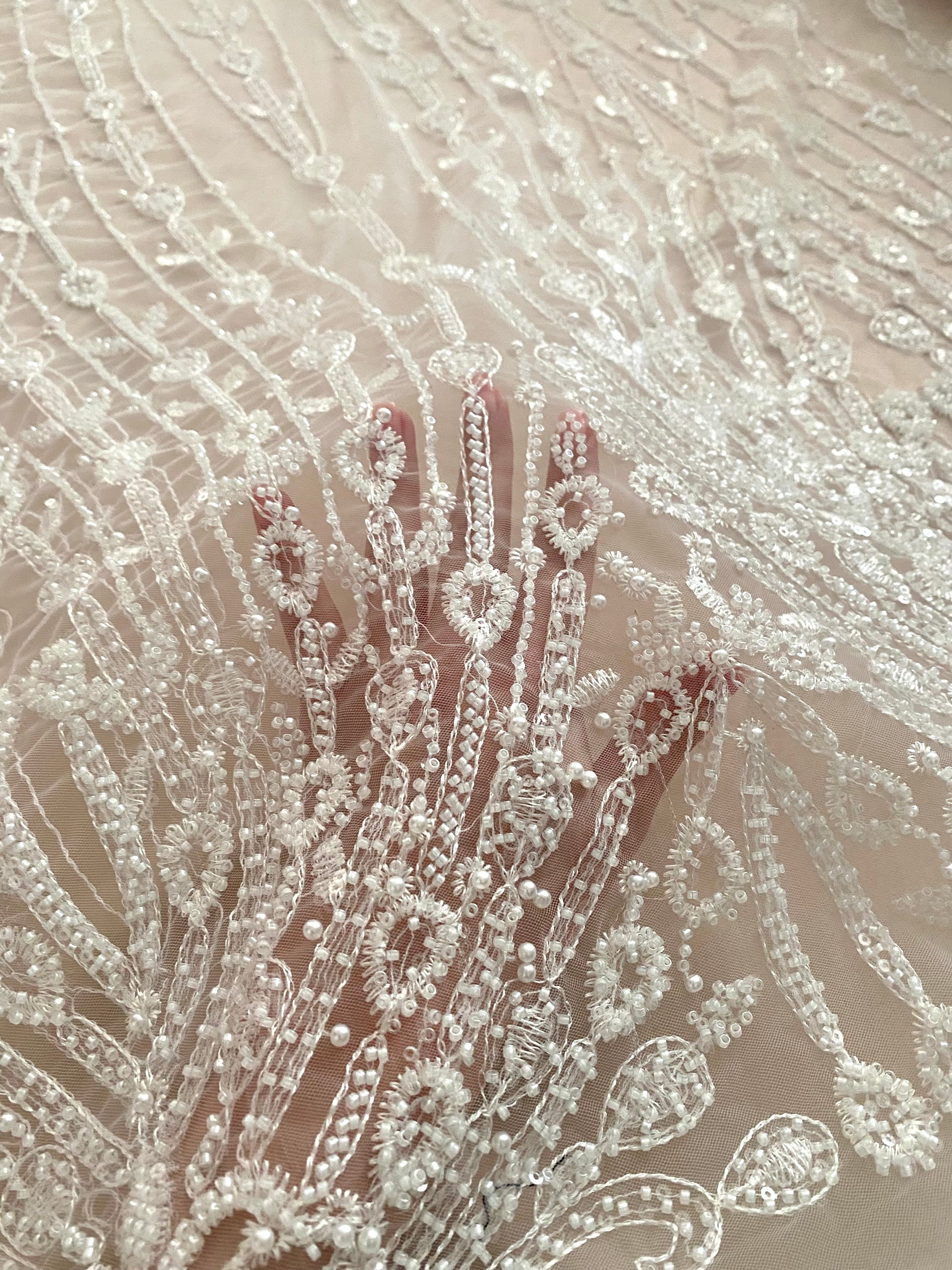 Dantela Couture Ivory cu Model Geometric, cu Perle, Margele si Paiete