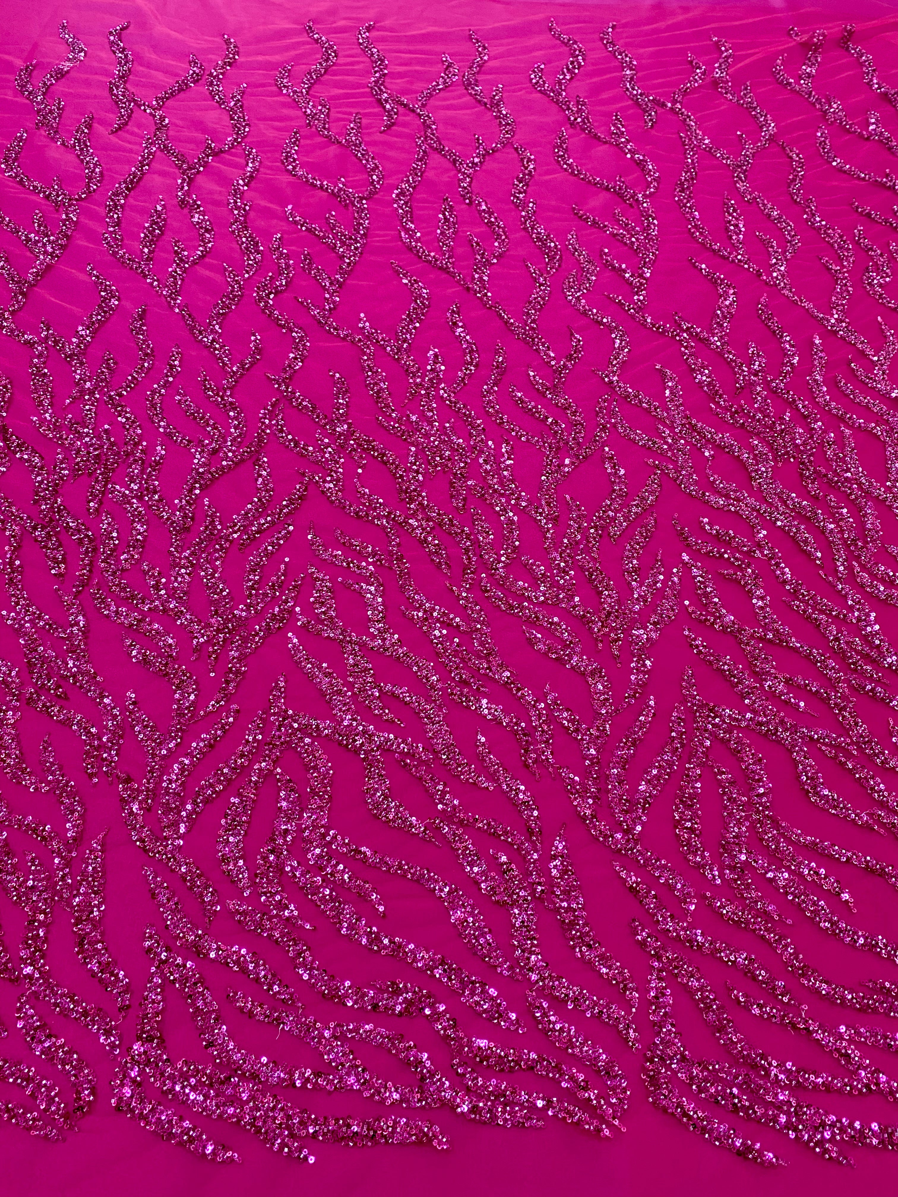 Dantela Couture Fucsia cu Siraguri, cu Margele si Paiete