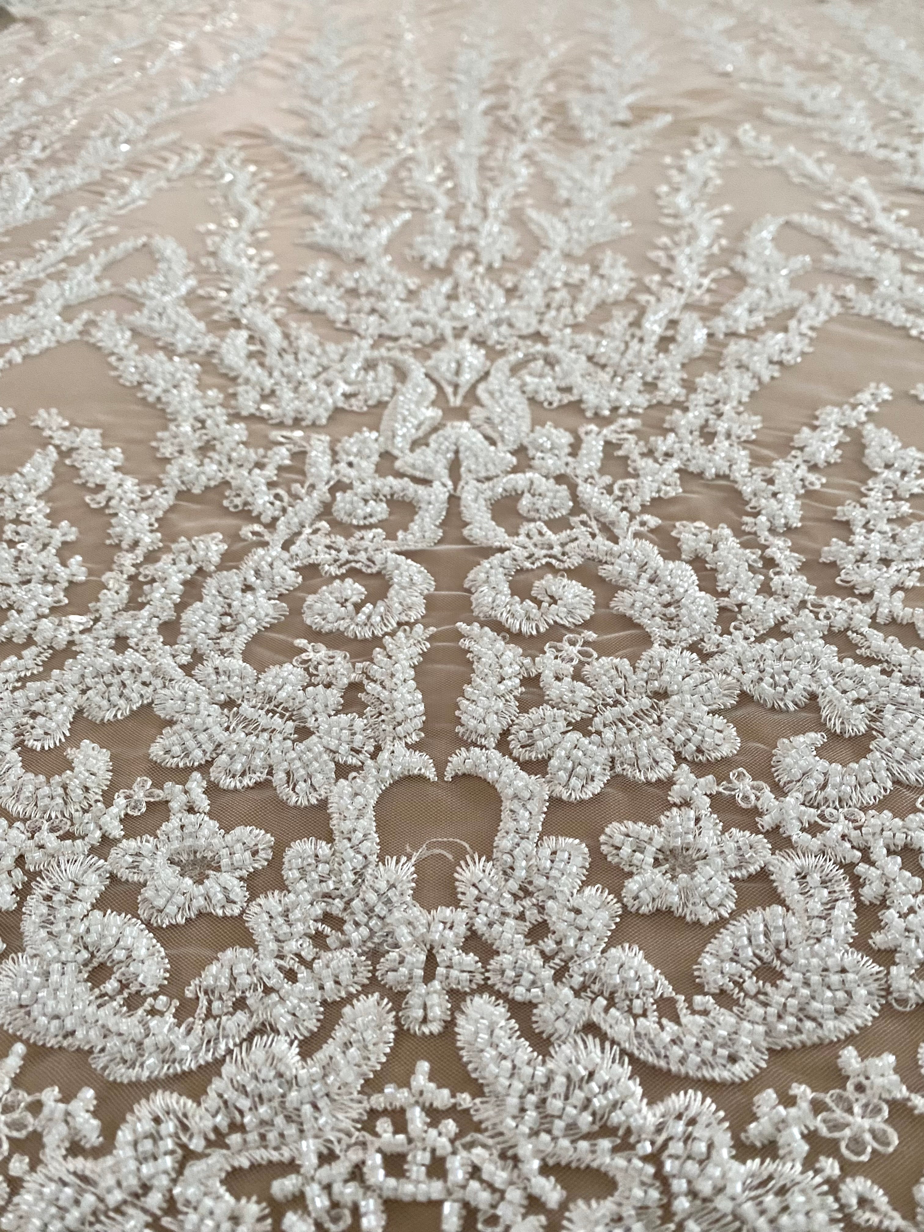 Dantela Couture Ivory cu Model Geometric, cu Margele si Paiete