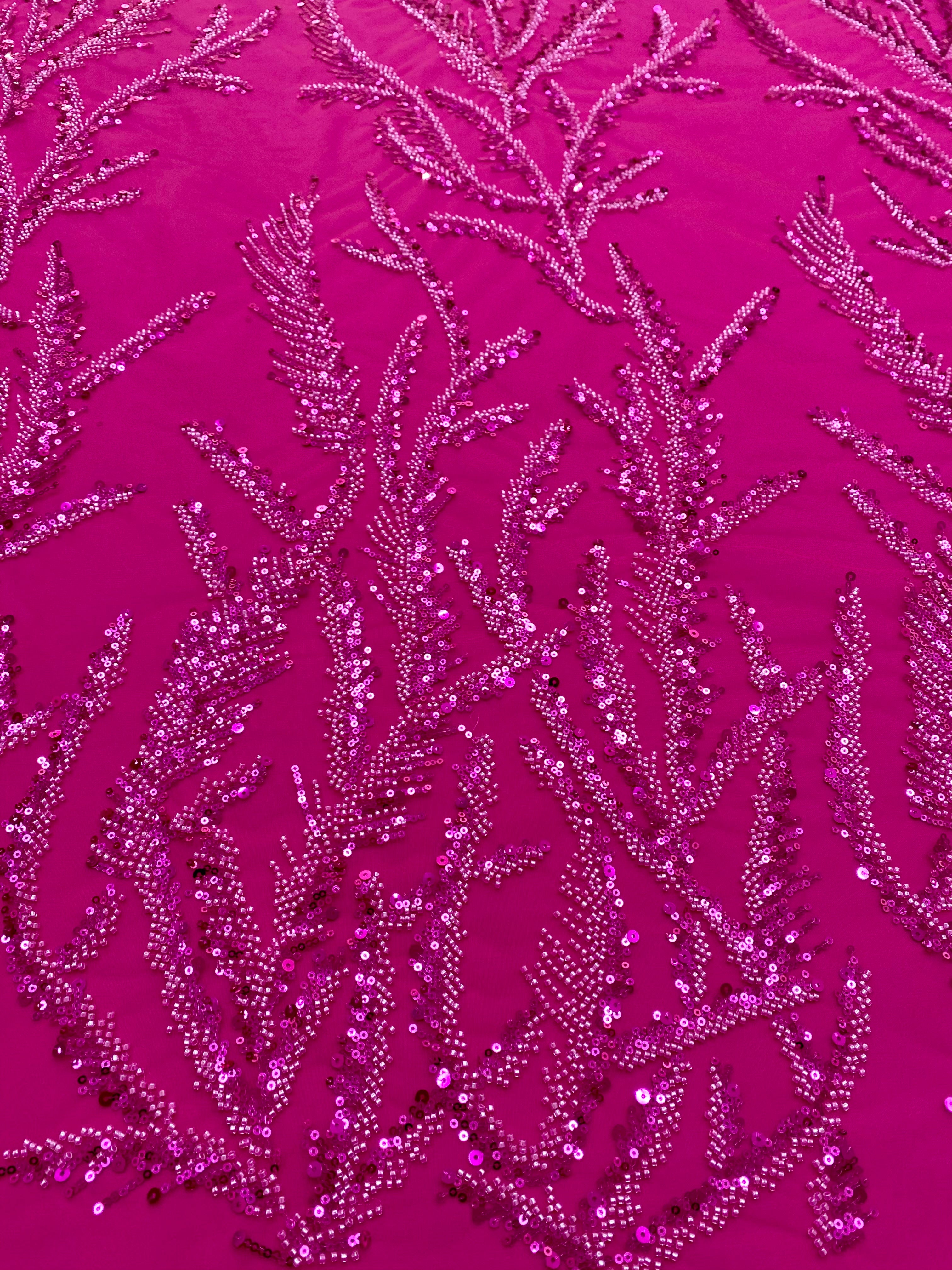 Dantela Couture Fucsia cu Crengute, cu Margele si Paiete