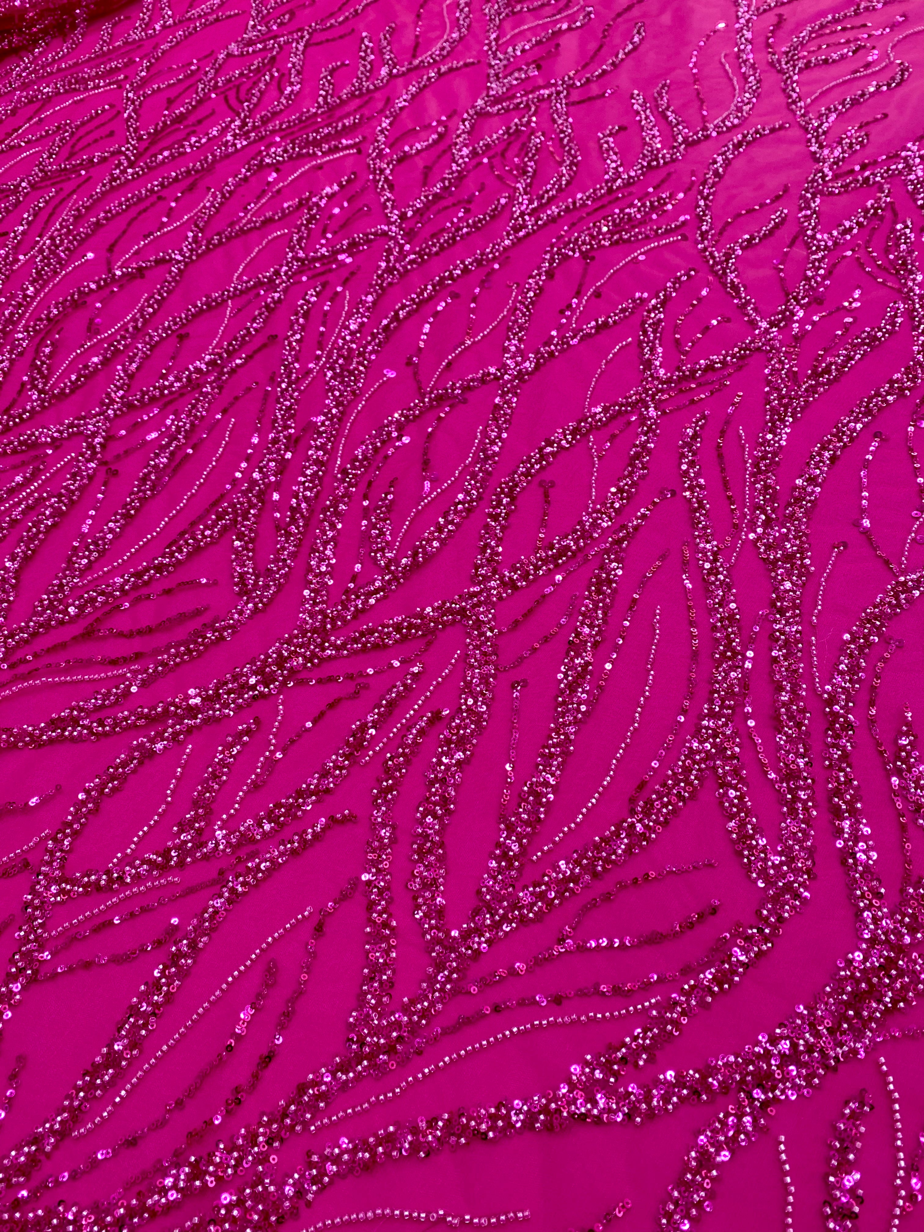 Dantela Couture Fucsia cu Siraguri, cu Margele si Paiete