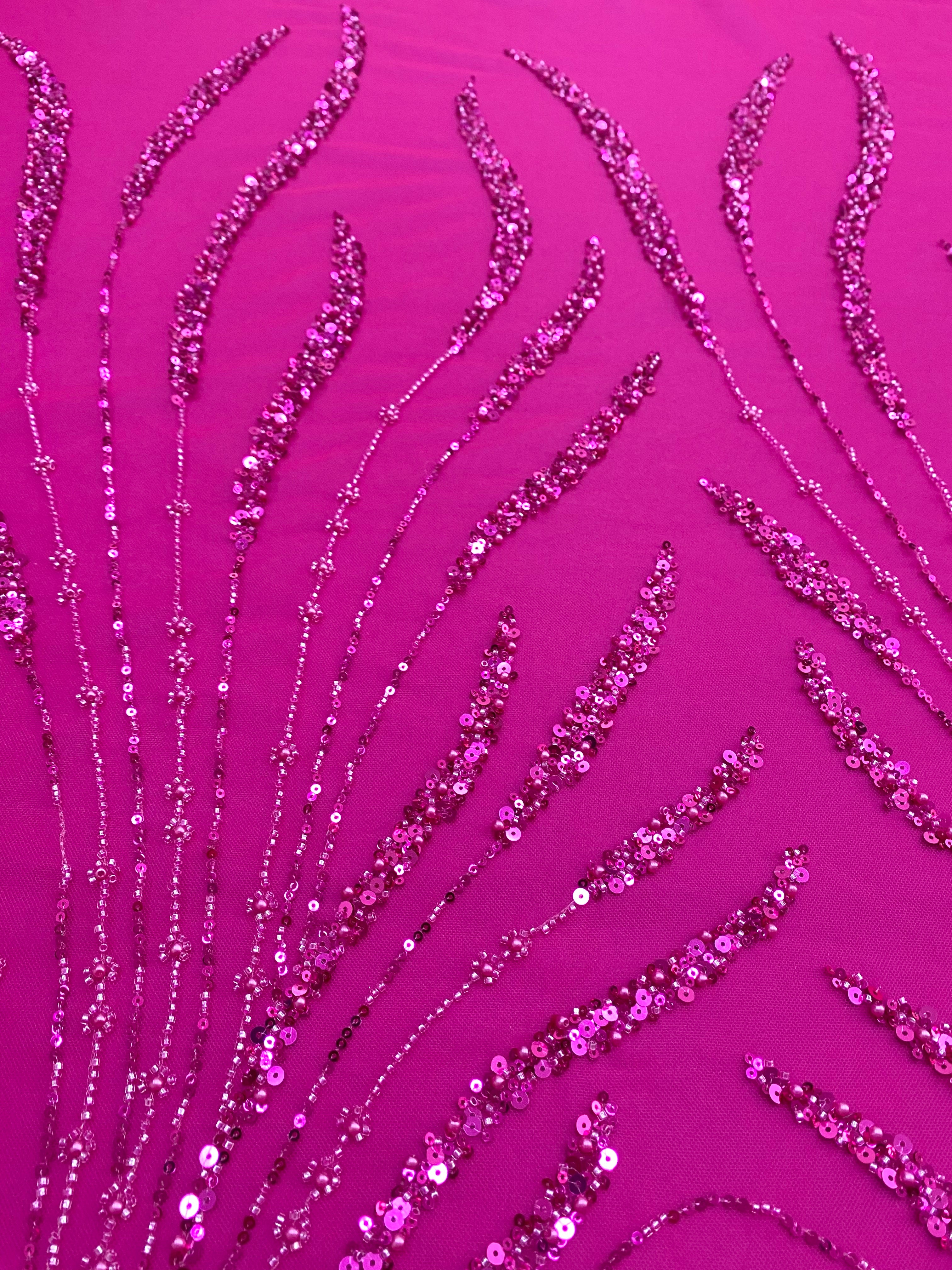 Dantela Couture Fucsia cu Panou, cu Perle, Margele si Paiete