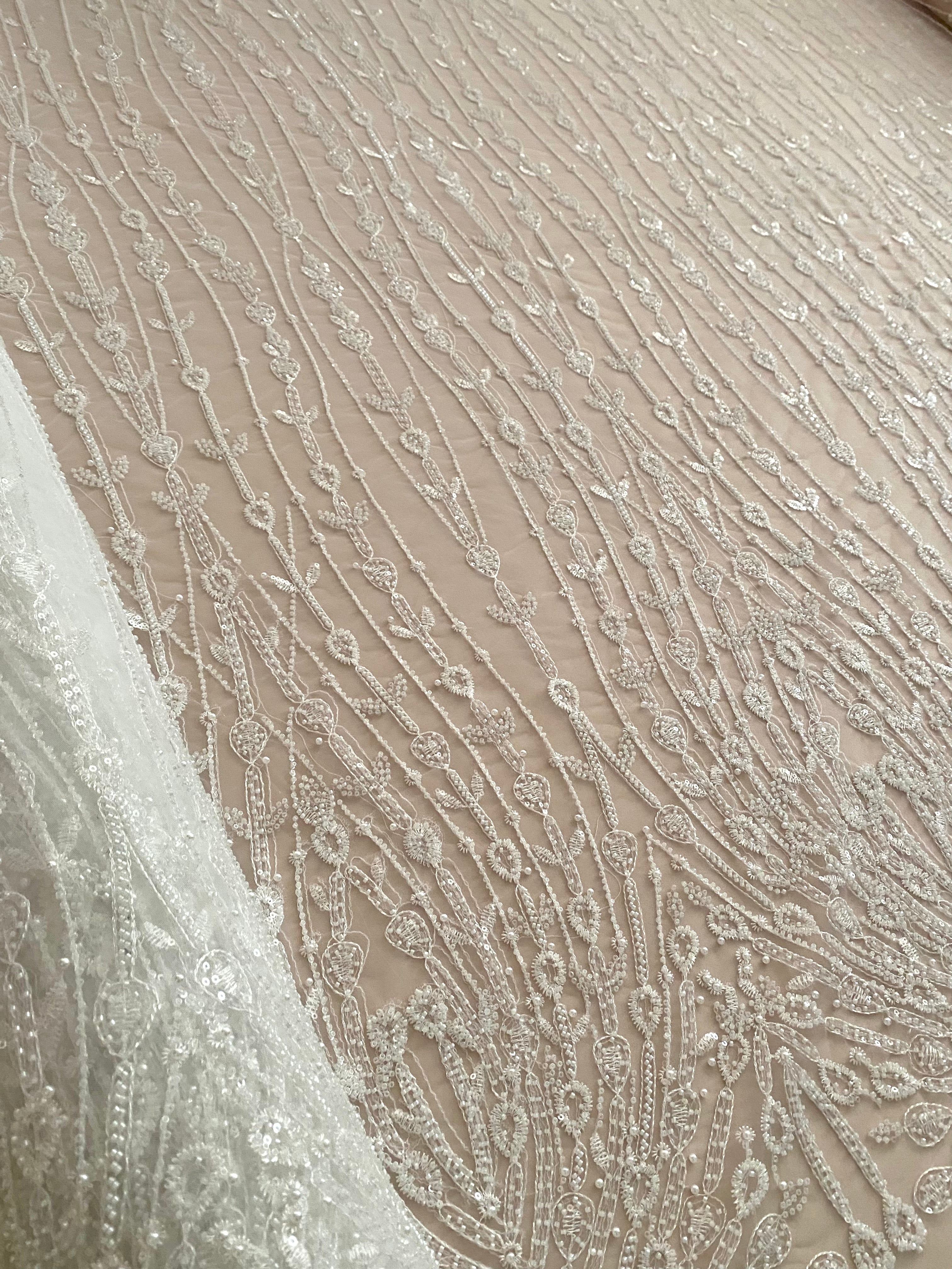 Dantela Couture Ivory cu Model Geometric, cu Perle, Margele si Paiete