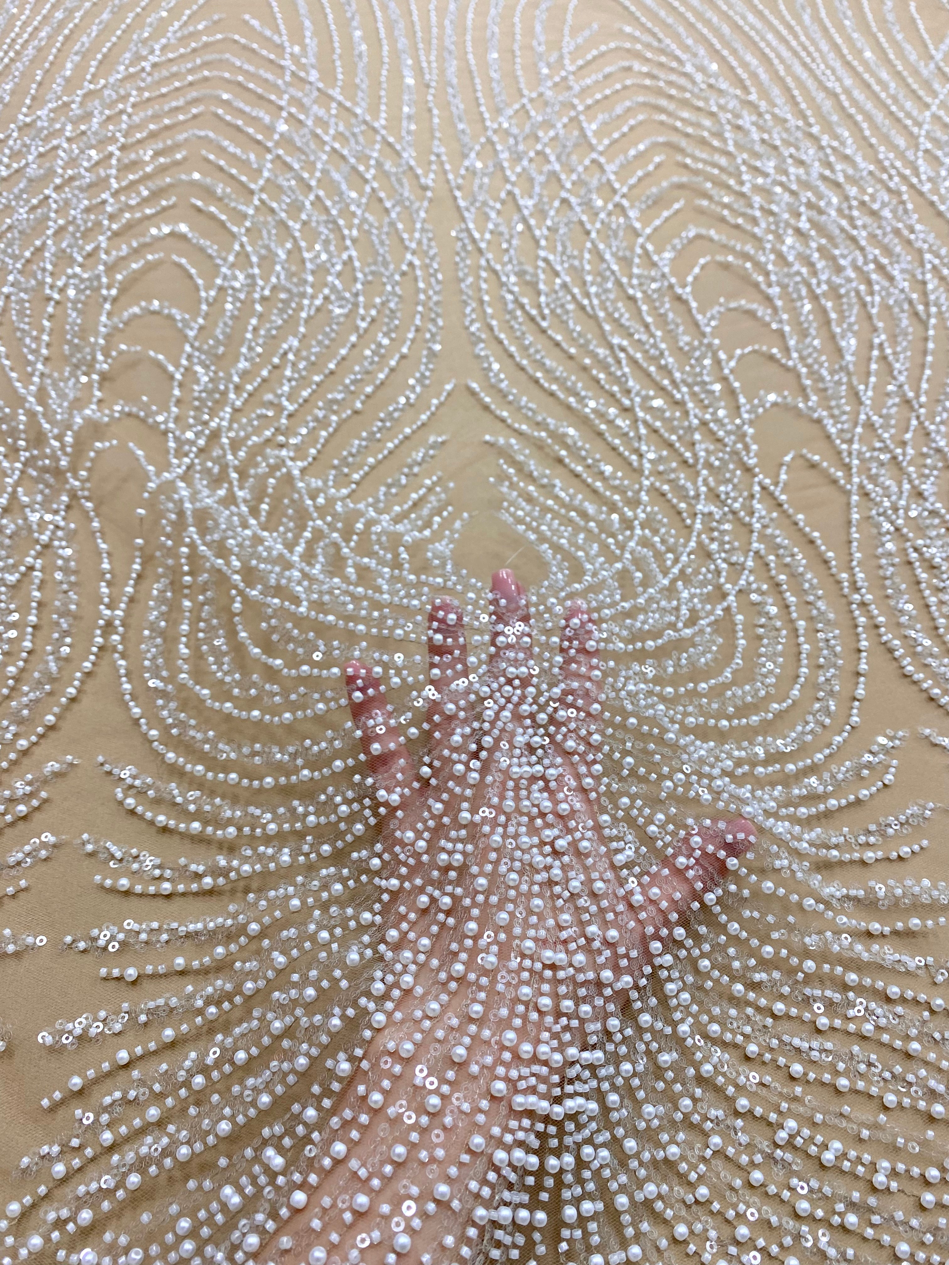 Dantela Couture Ivory pe Tulle Nude cu Panou, cu Perle, Margele si Paiete