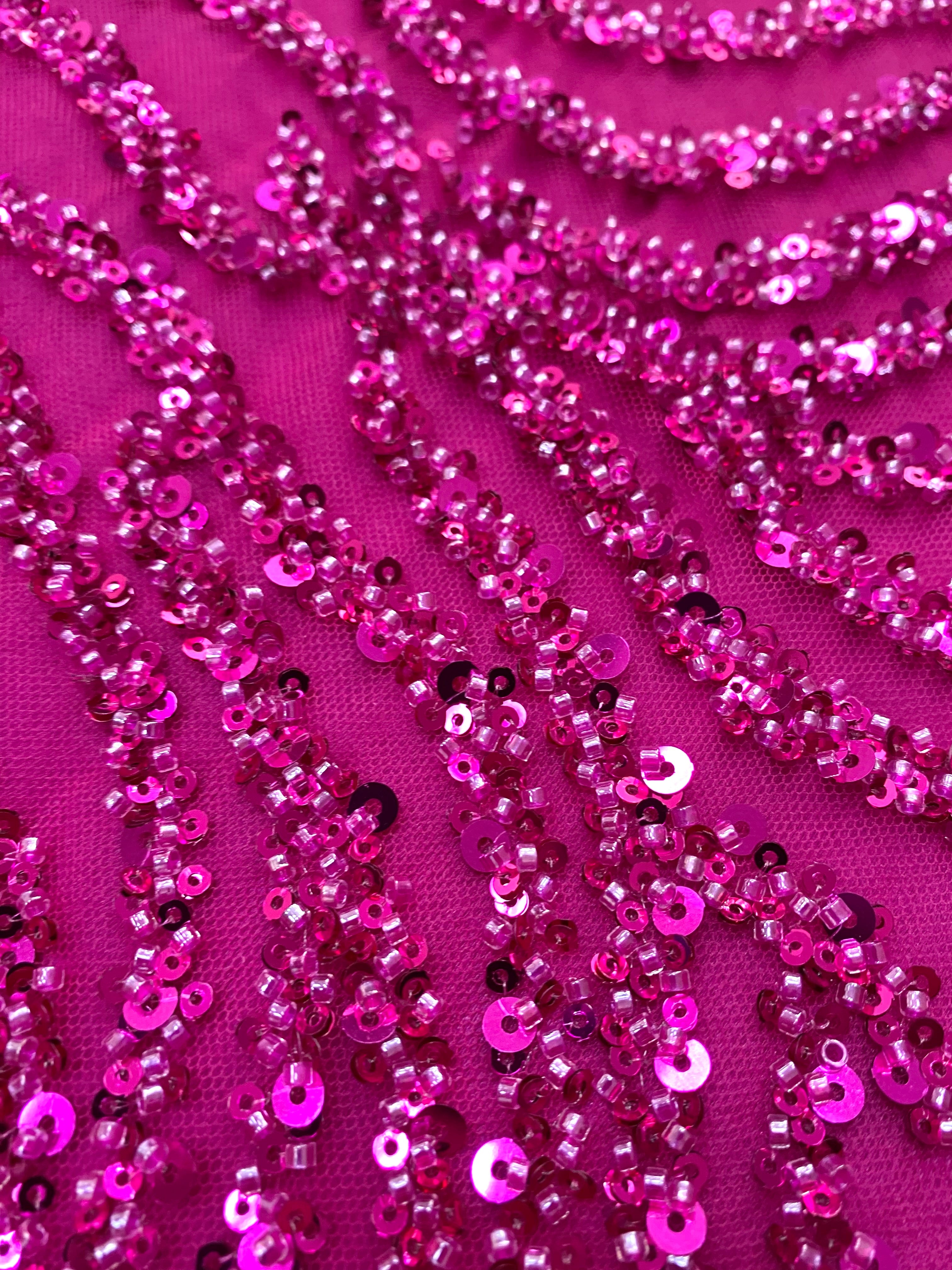 Dantela Couture Fucsia cu Siraguri, cu Margele si Paiete