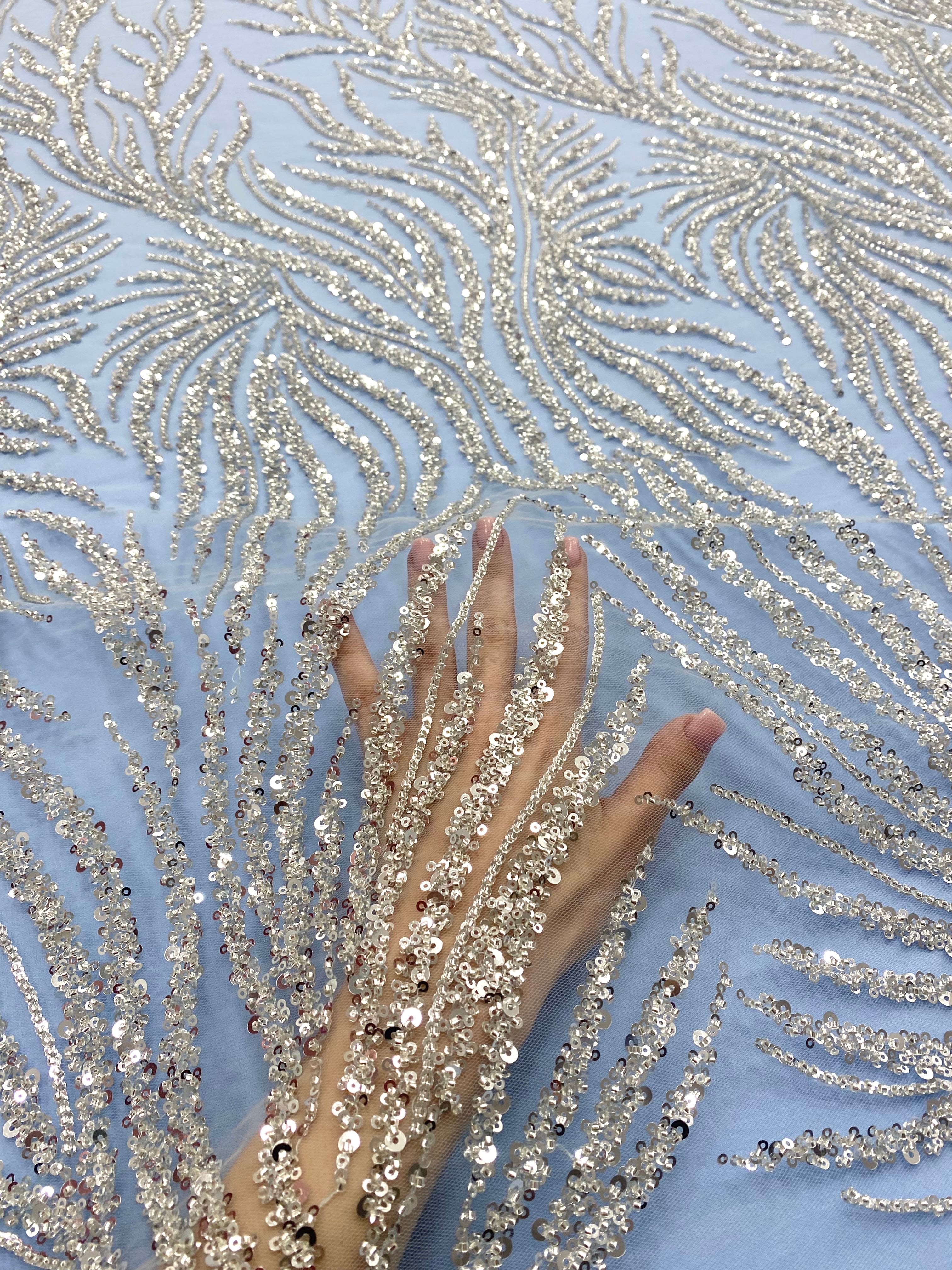 Dantela Couture Argintie pe Tulle Baby Blue cu Siraguri, cu Margele si Paiete
