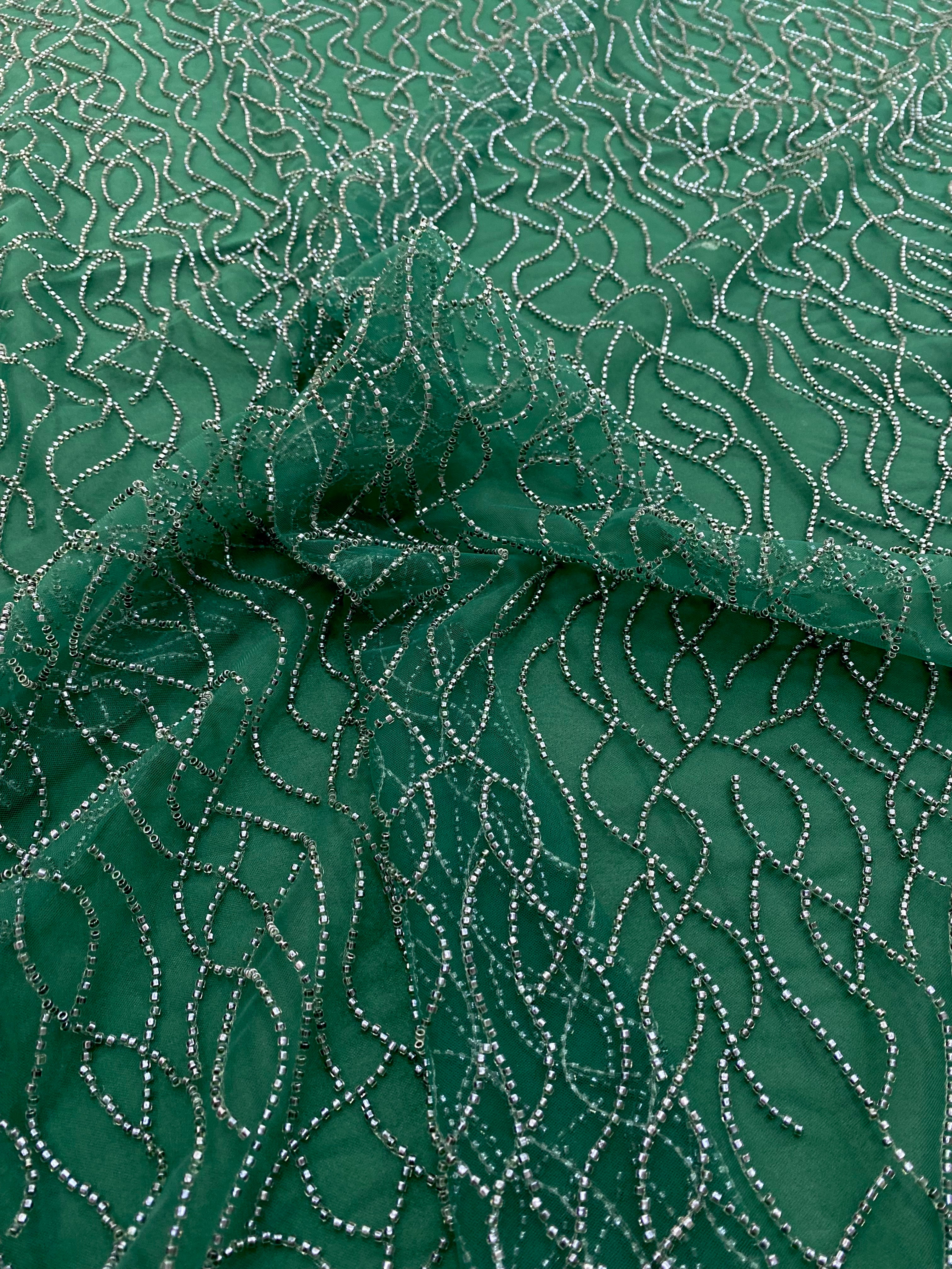 Dantela Couture Verde Smarald cu Siraguri din Margele