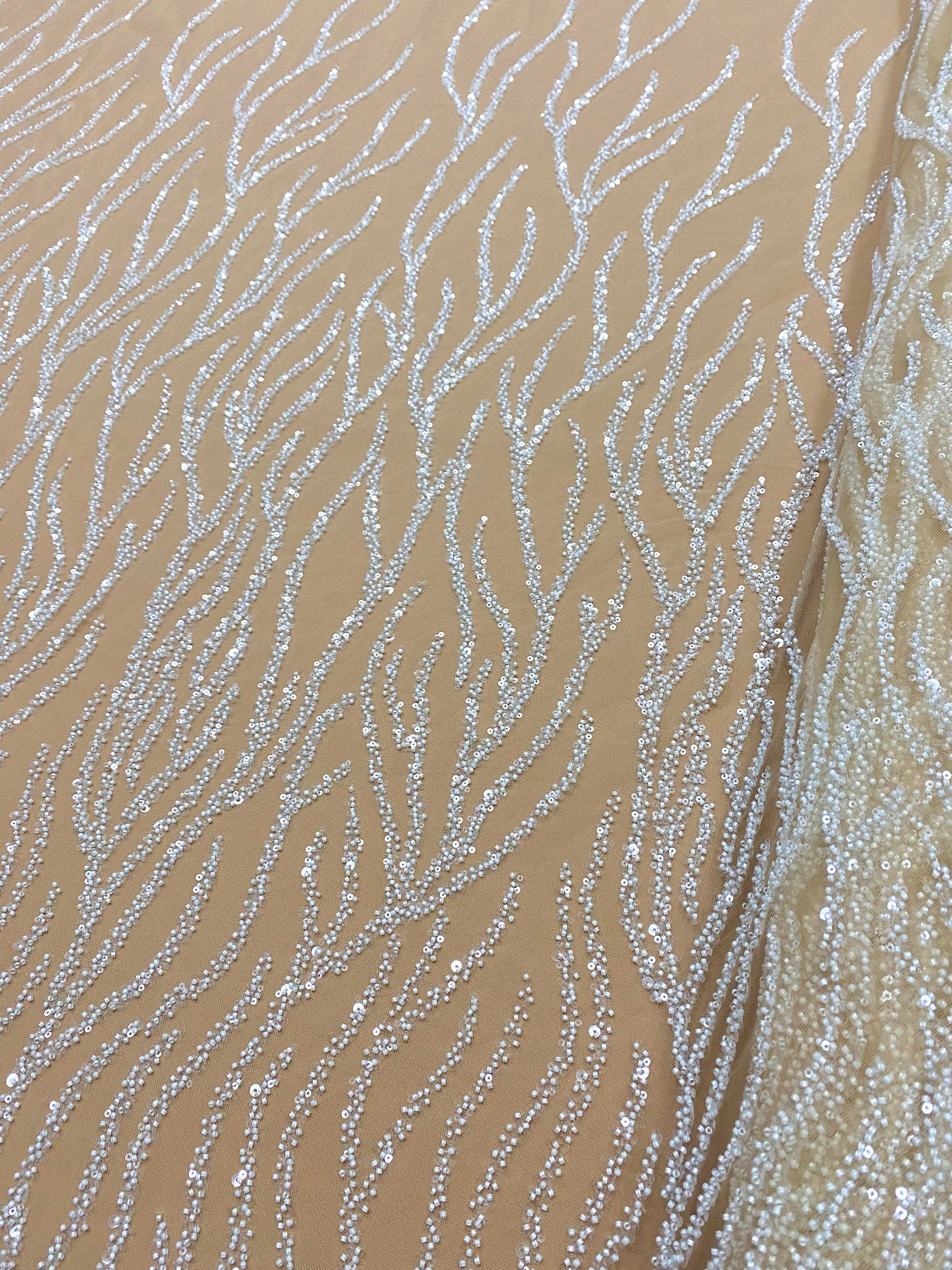 Dantela Couture Ivory pe Tulle Nude cu Siraguri, cu Margele si Paiete
