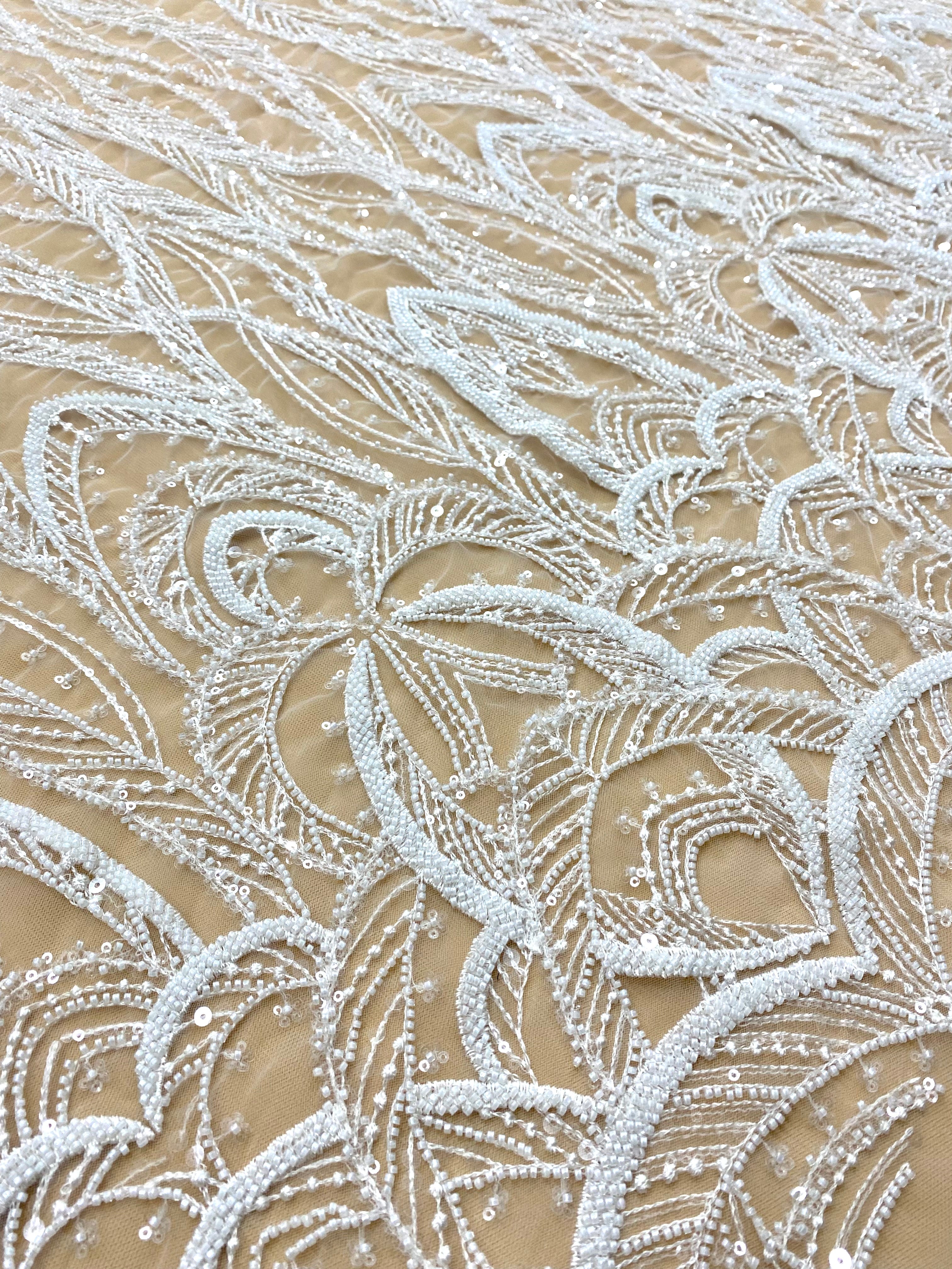 Cupon 1.94 m din Dantela Couture Ivory cu Model Geometric, cu Margele si Paiete