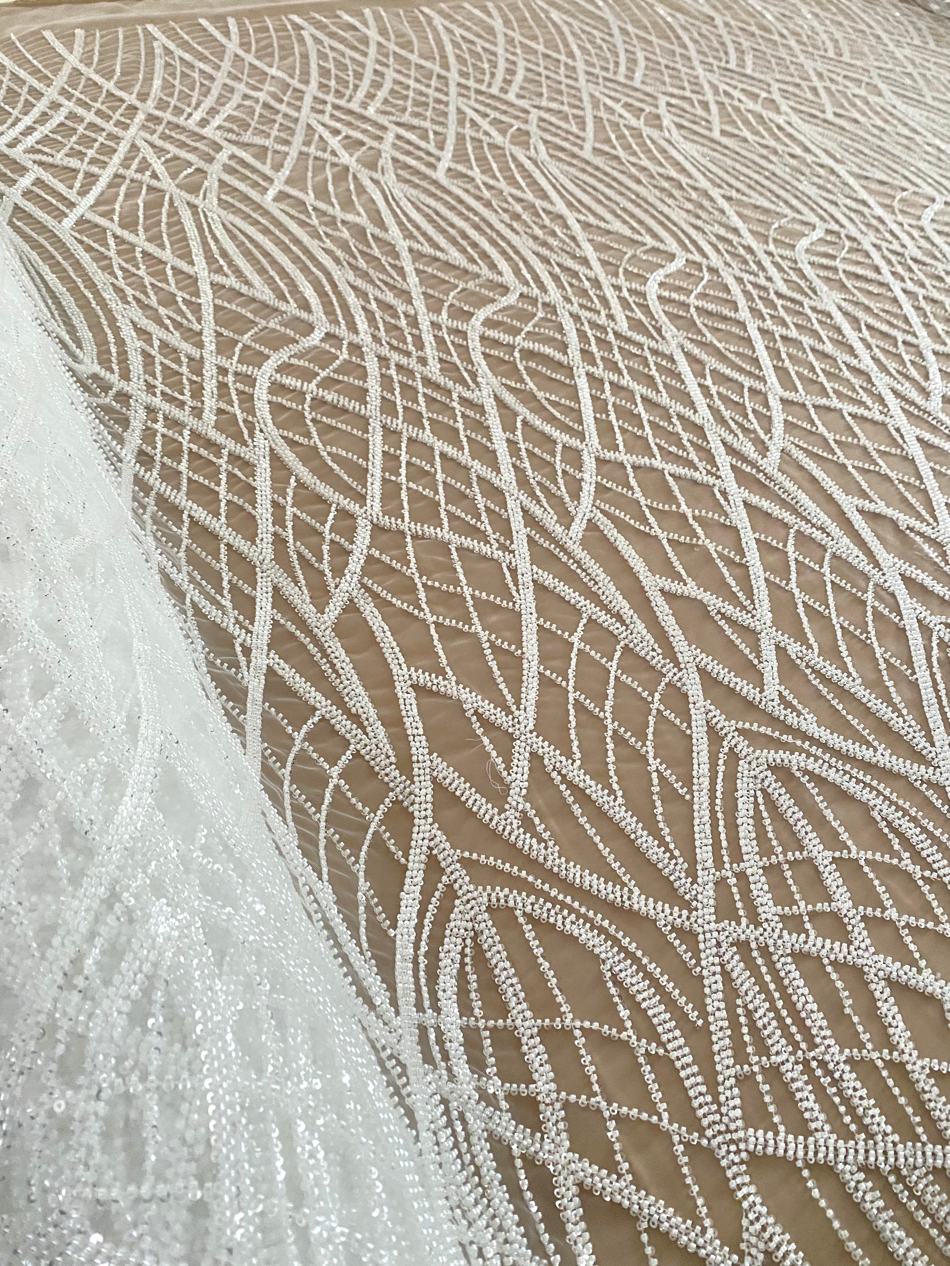Cupon 1.18 m din Dantela Couture Ivory cu Model Liniar, cu Margele si Paiete