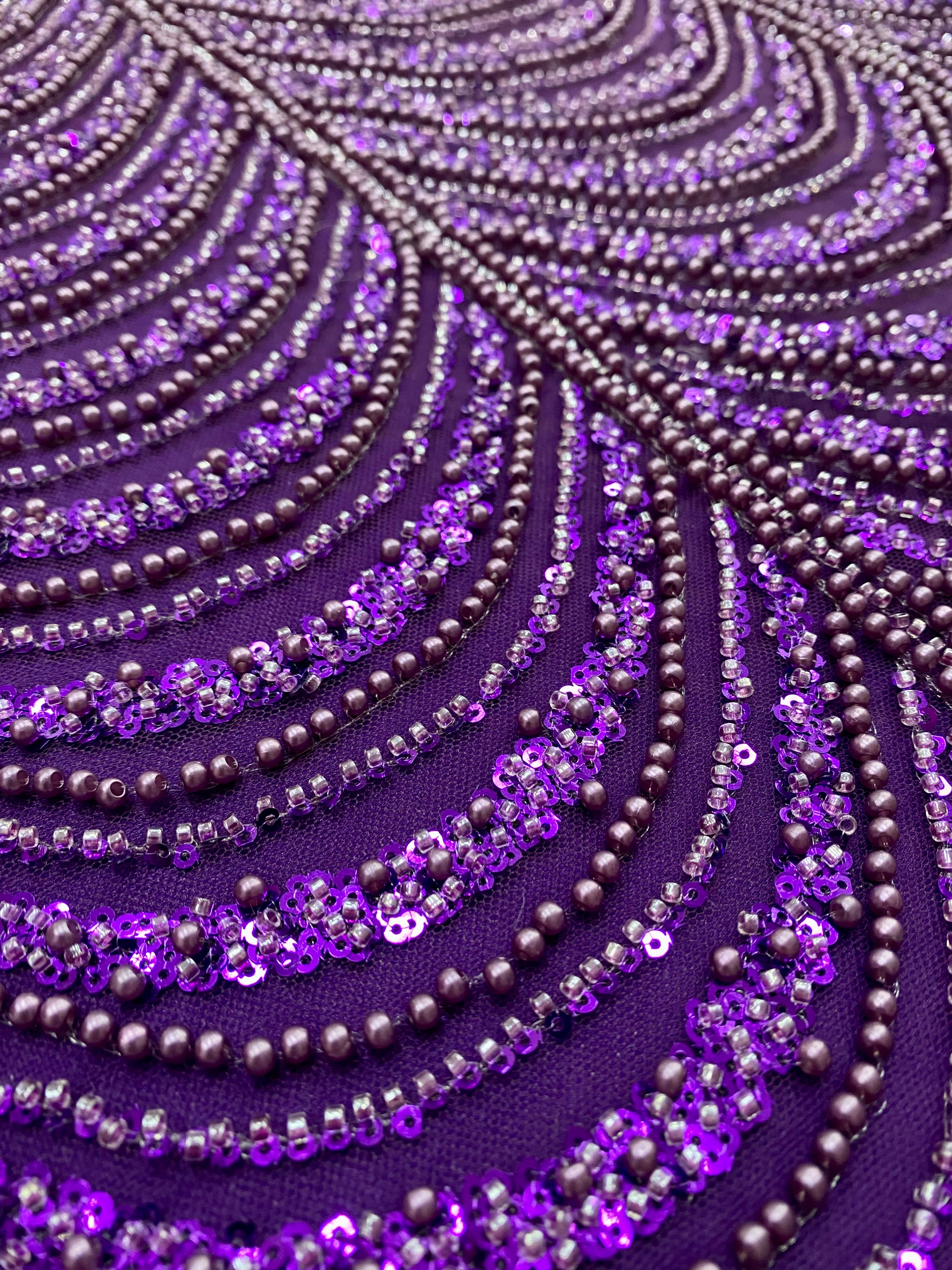 Dantela Couture Mov Inchis cu Model Geometric, cu Perle, Margele si Paiete