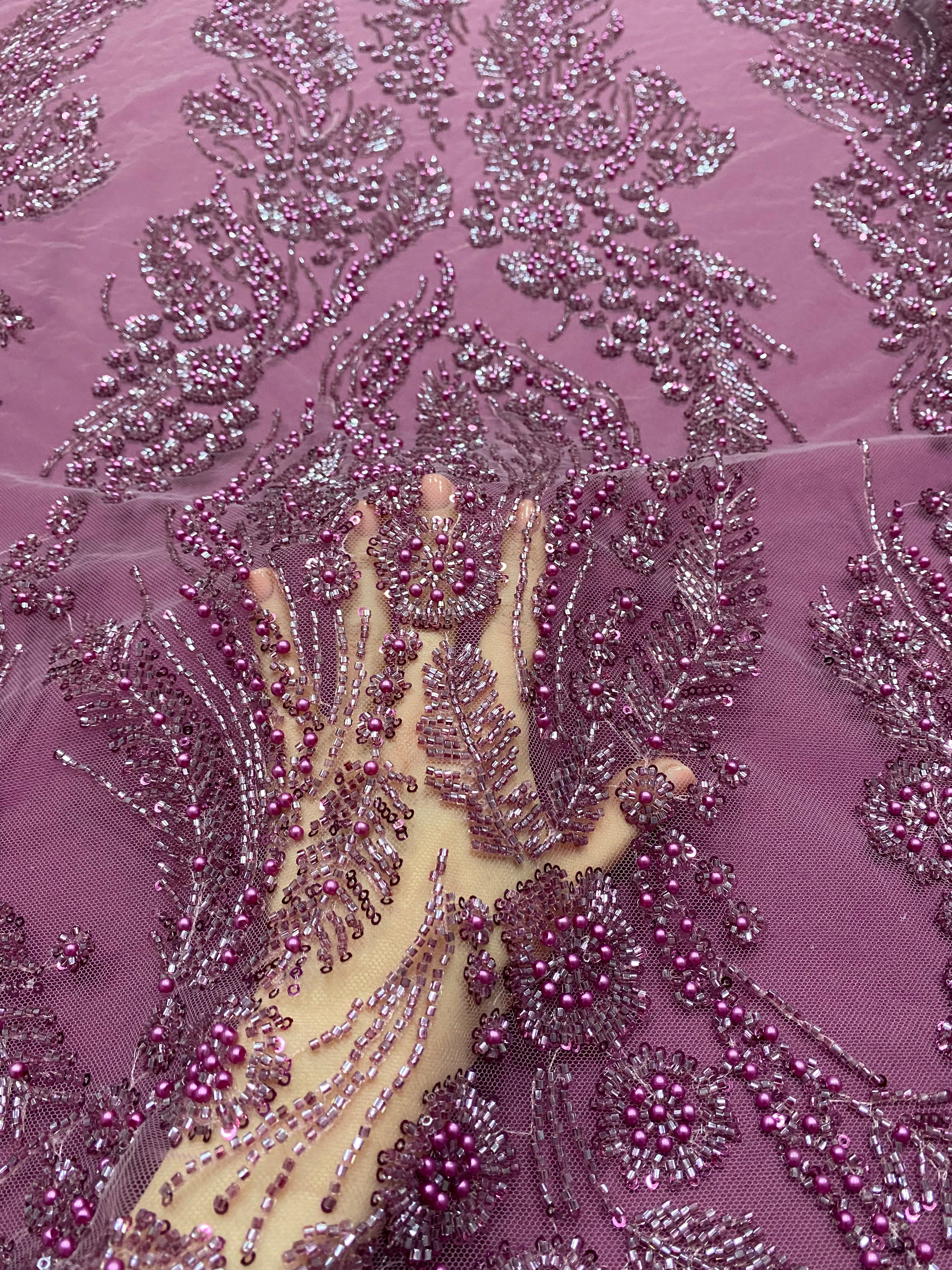 Dantela Couture Magenta cu Model Floral, cu Perle, Margele si Paiete