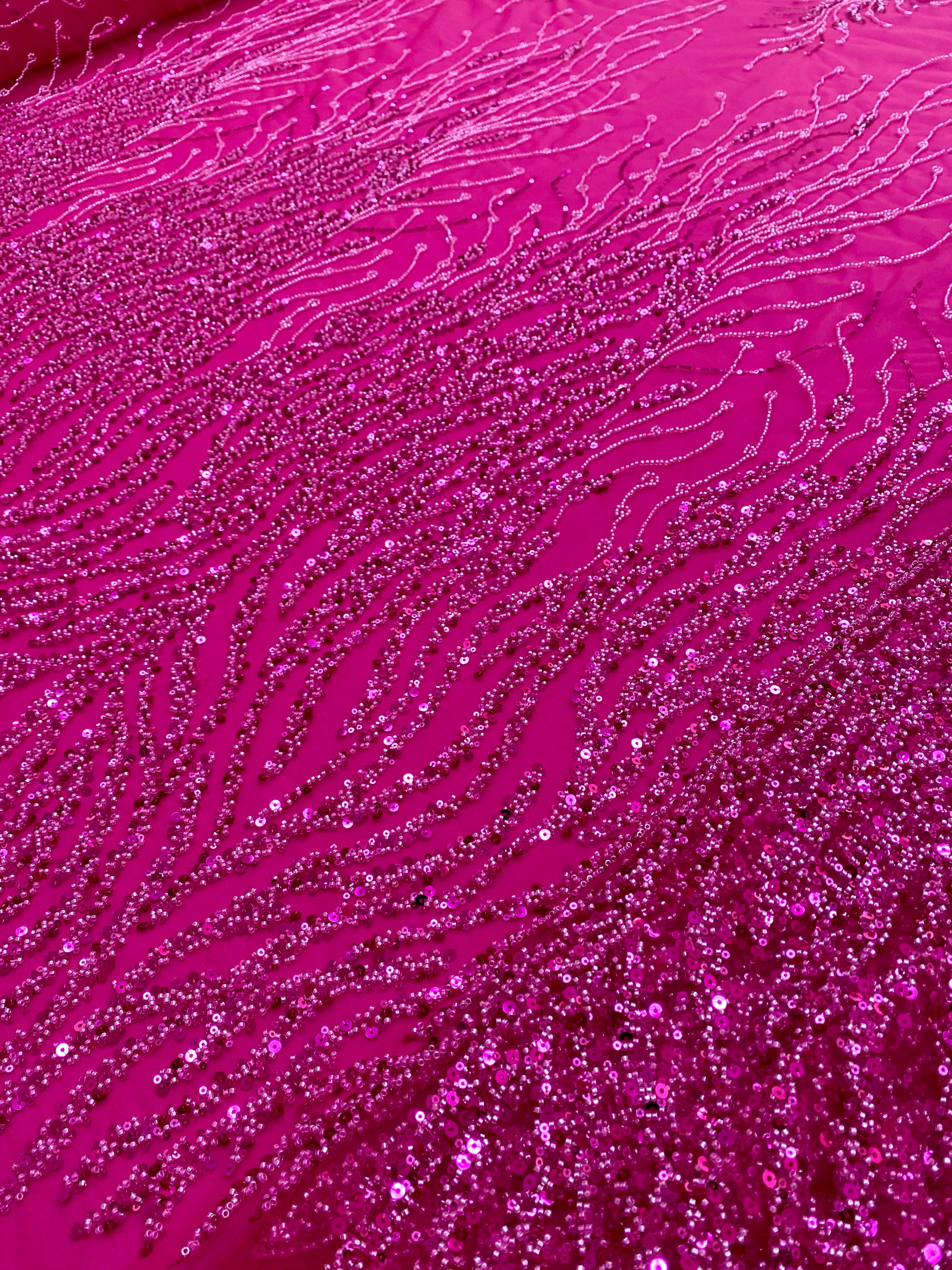 Dantela Couture Fucsia cu Siraguri, cu Margele si Paiete