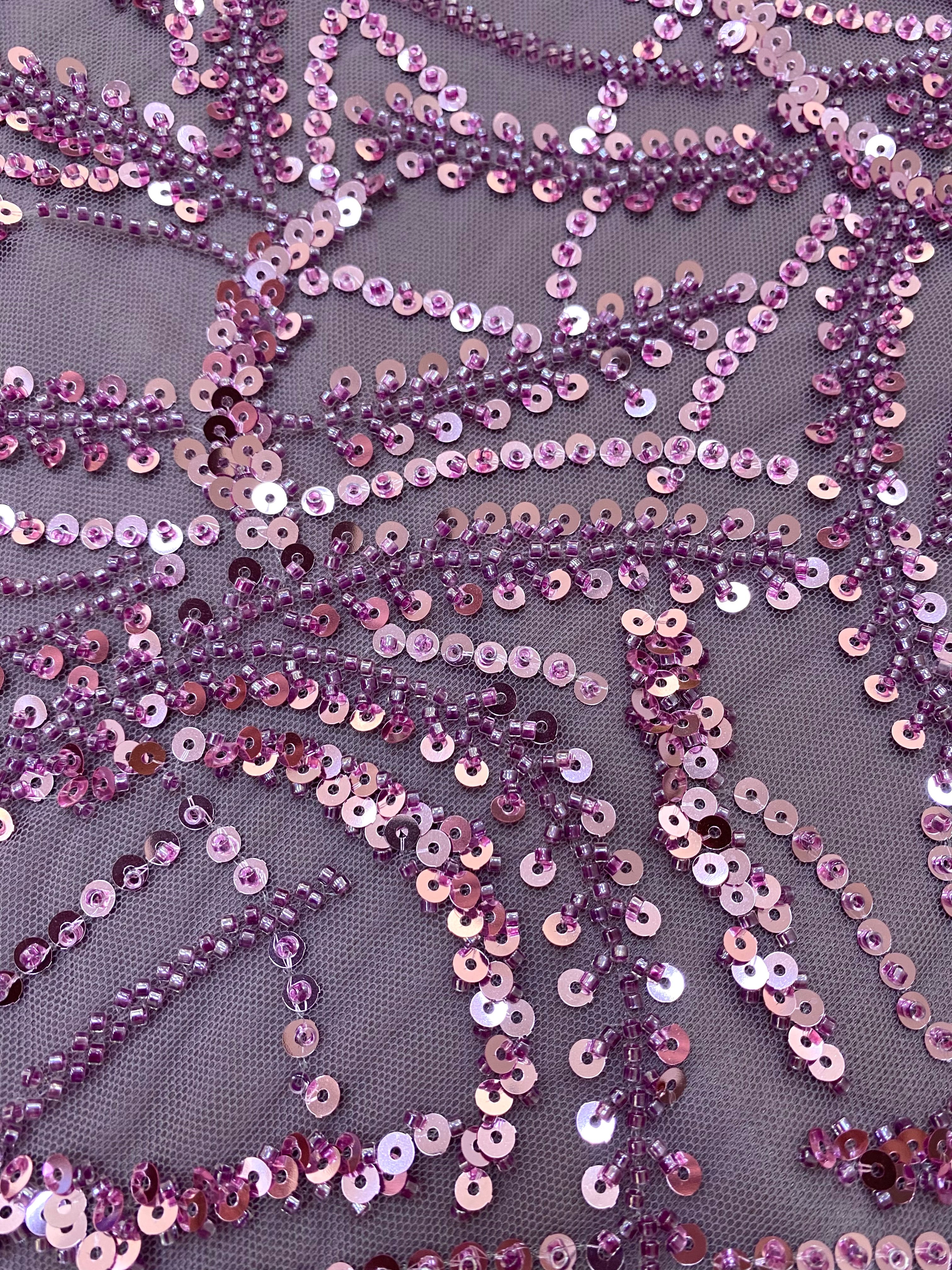Dantela Couture Lavanda Pudrata cu Model Geometric, Margele si Paiete