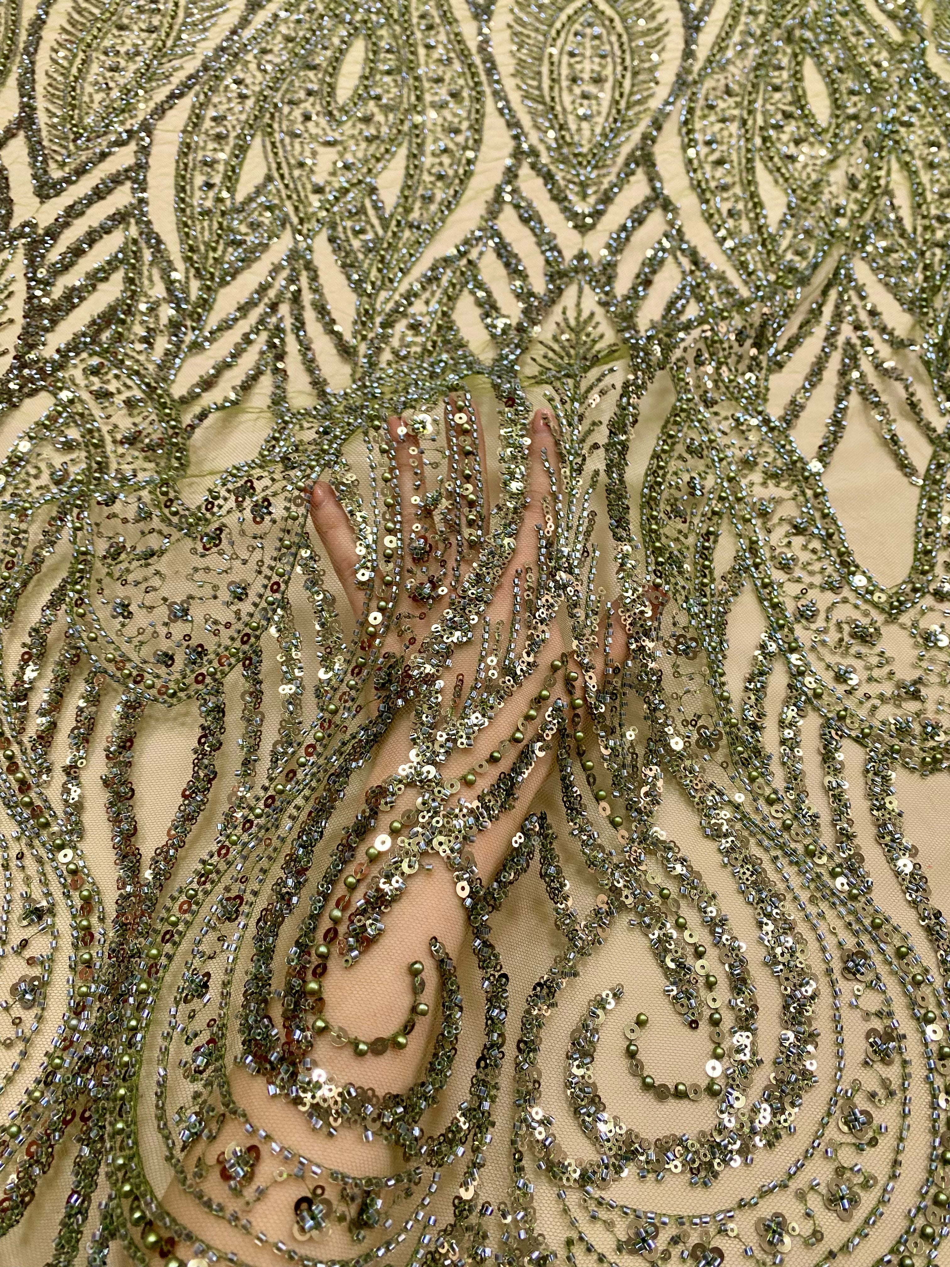 Dantela Couture Olive cu Model Geometric, cu Perle, Margele si Paiete