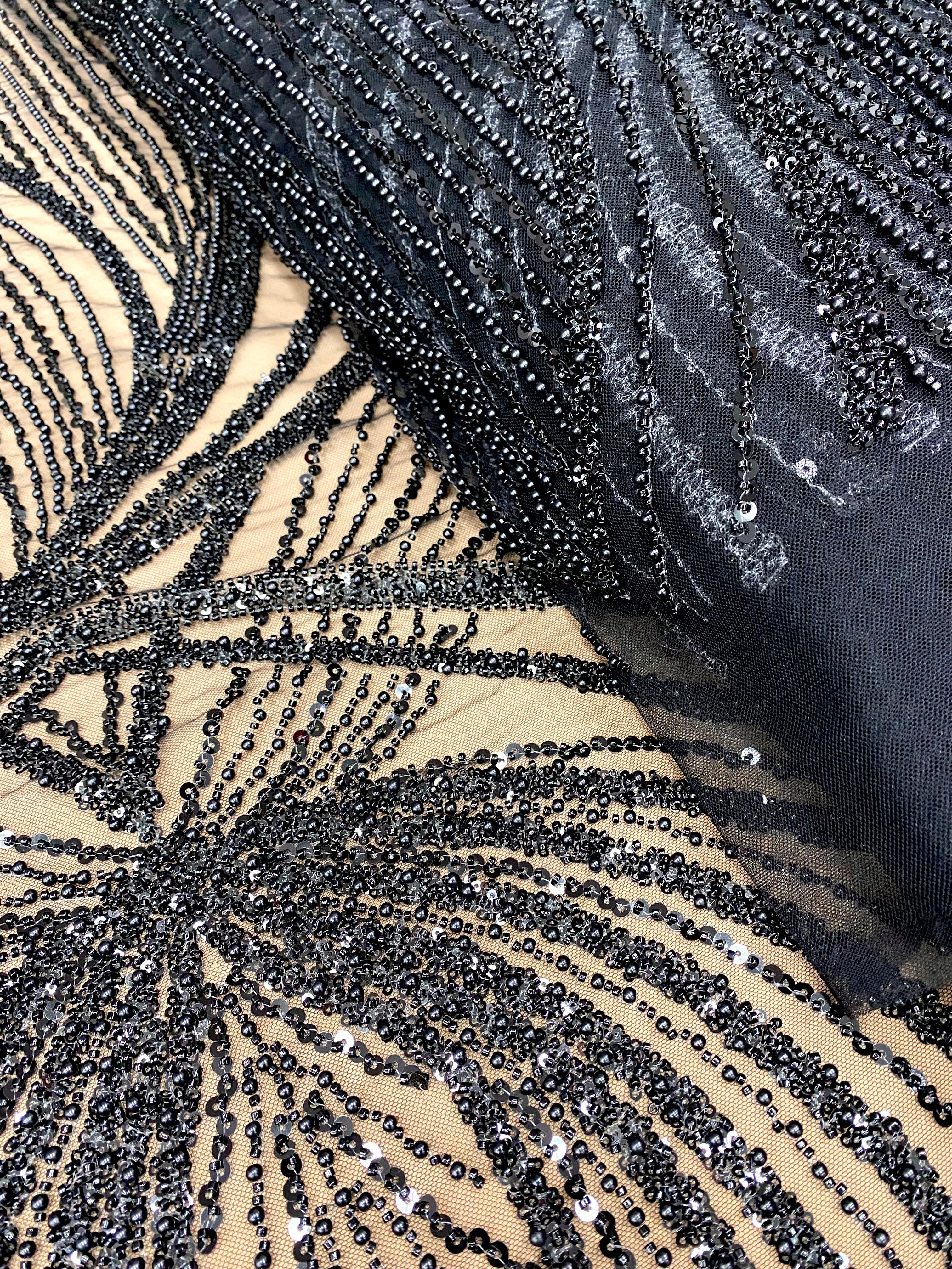 Dantela Couture Neagra cu Model Geometric, cu Perle, Margele si Paiete