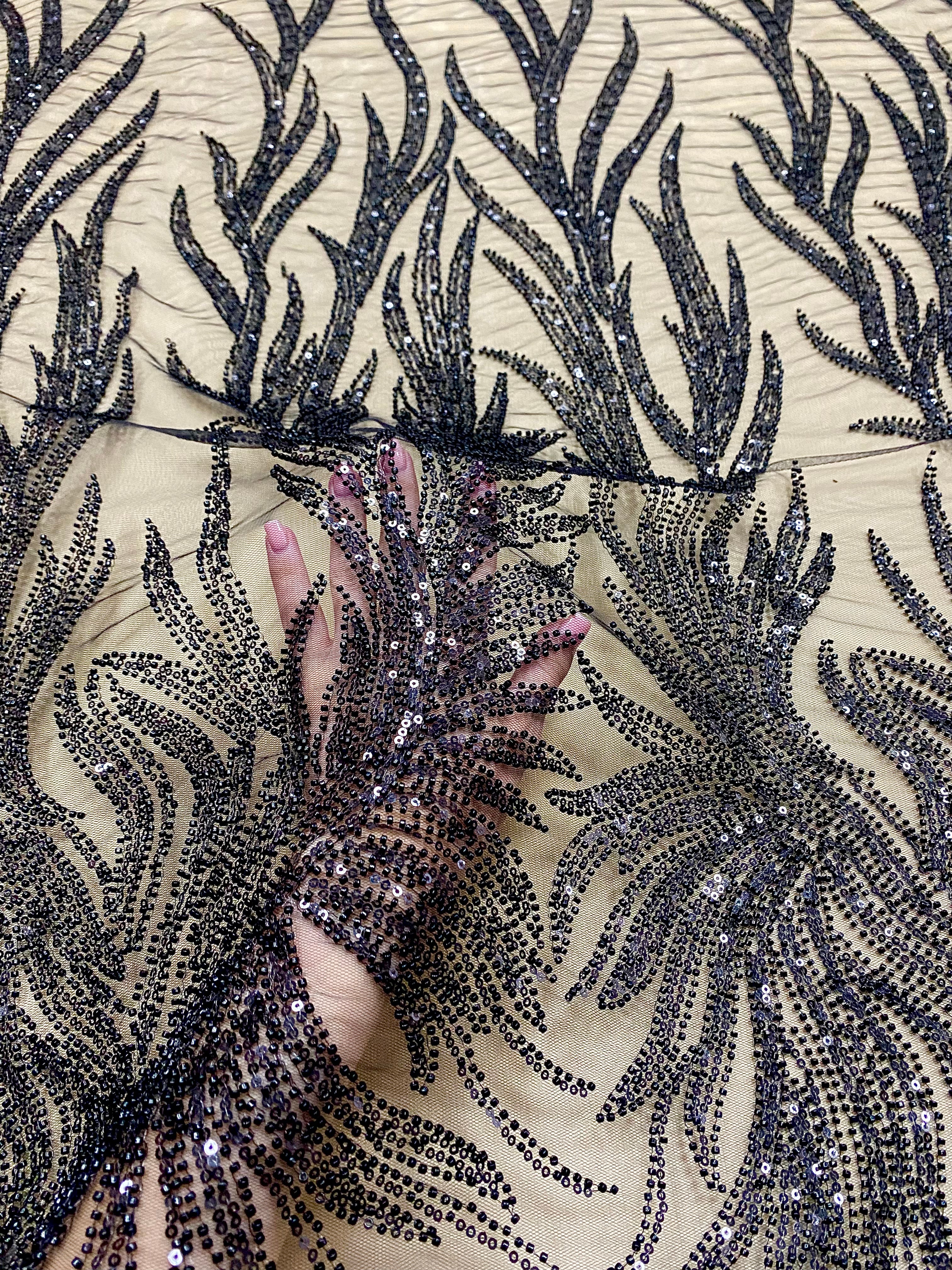 Dantela Couture Neagra cu Siraguri, cu Margele si Paiete