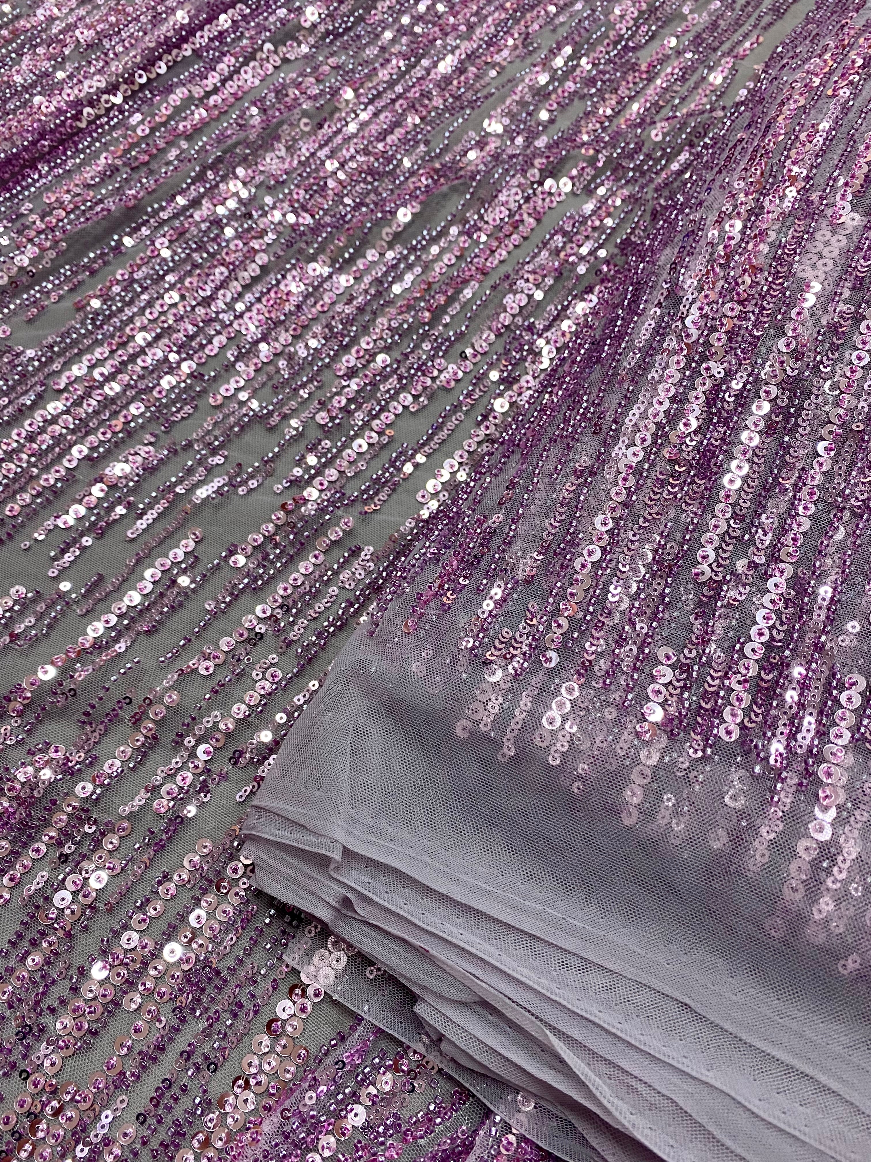 Dantela Couture Lavanda Pudrata cu Model Liniar, cu Margele si Paiete