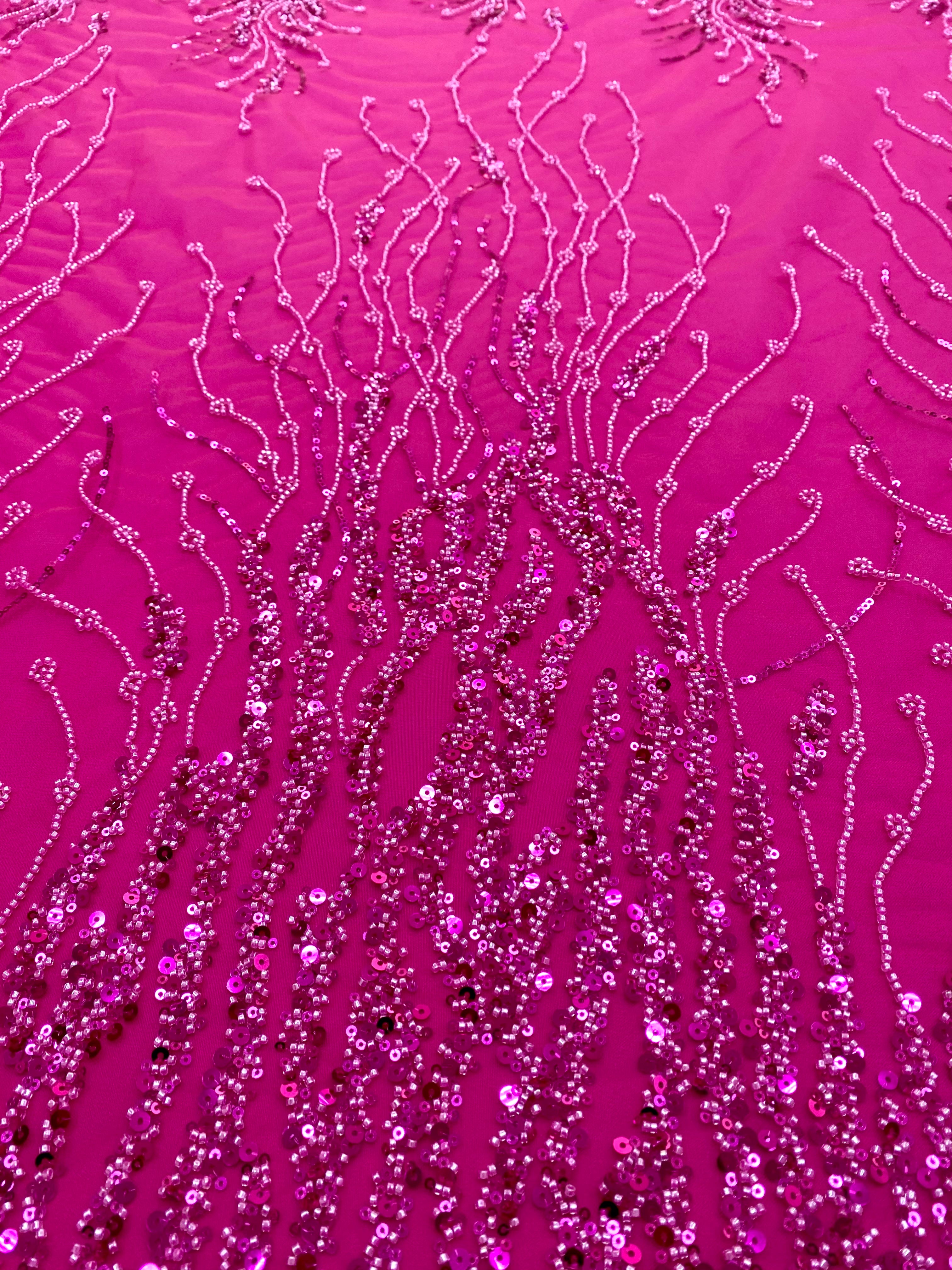 Dantela Couture Fucsia cu Siraguri, cu Margele si Paiete
