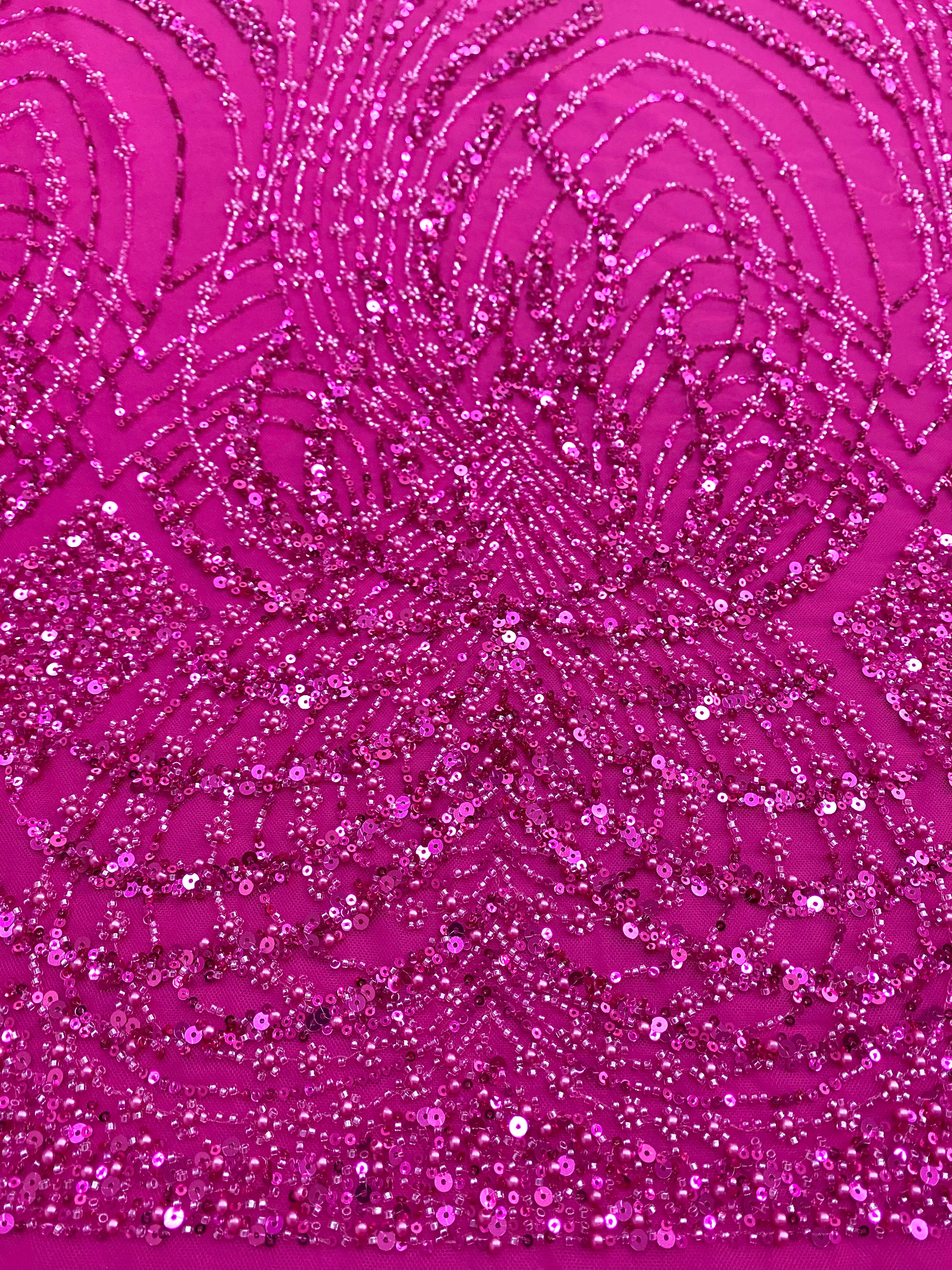 Dantela Couture Fucsia cu Panou, cu Perle, Margele si Paiete