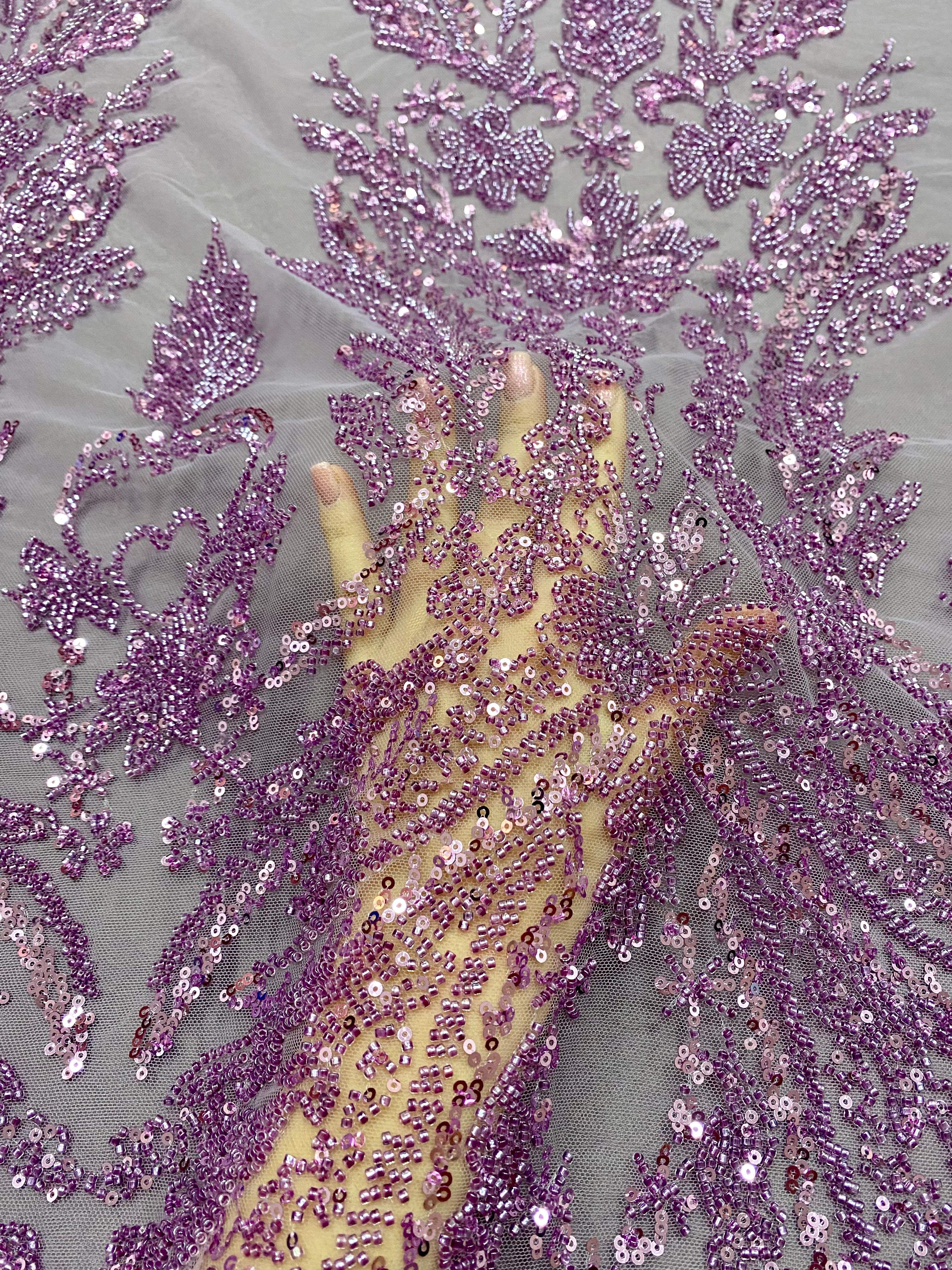 Dantela Couture Lavanda Pudrata cu Model Floral, cu Margele si Paiete