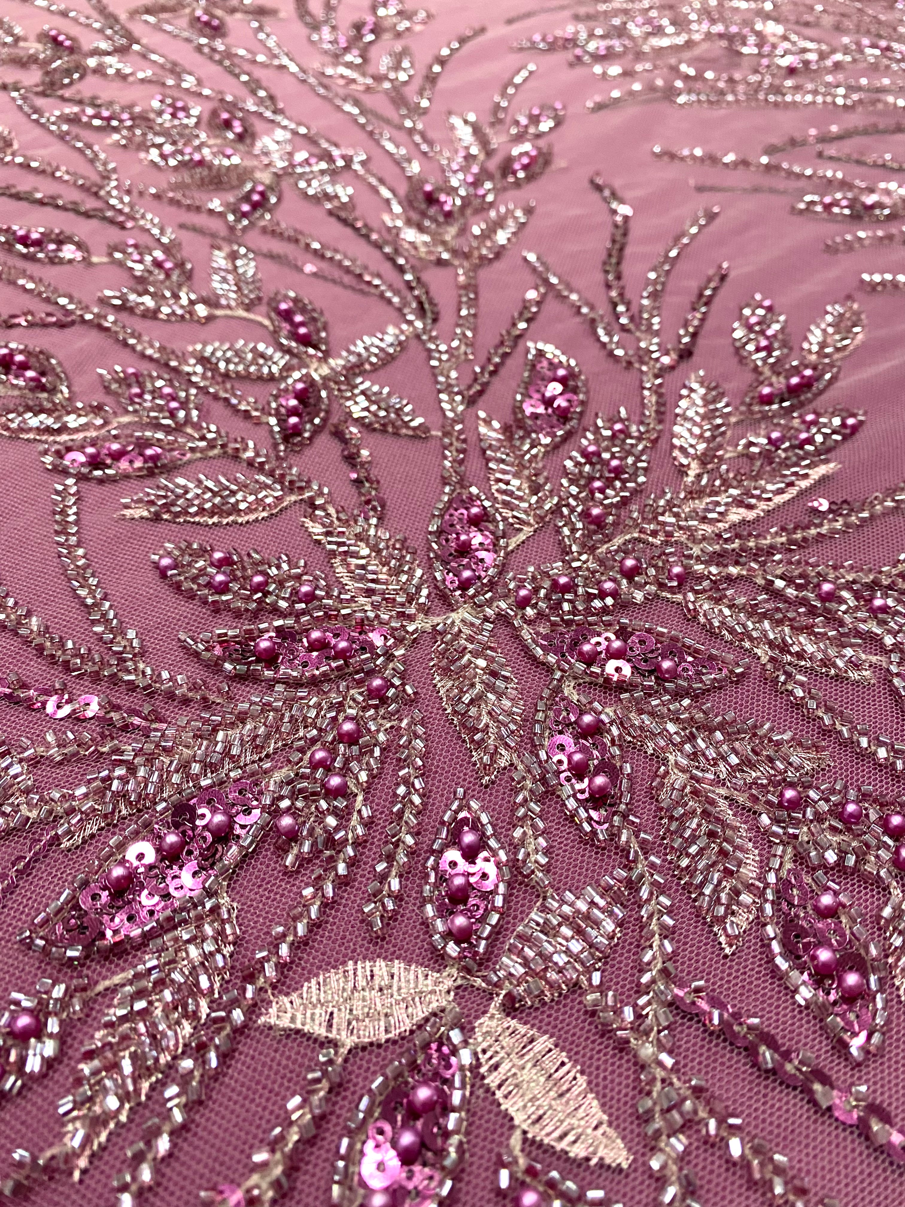 Dantela Couture Magenta cu Model Floral, cu Perle, Margele si Paiete