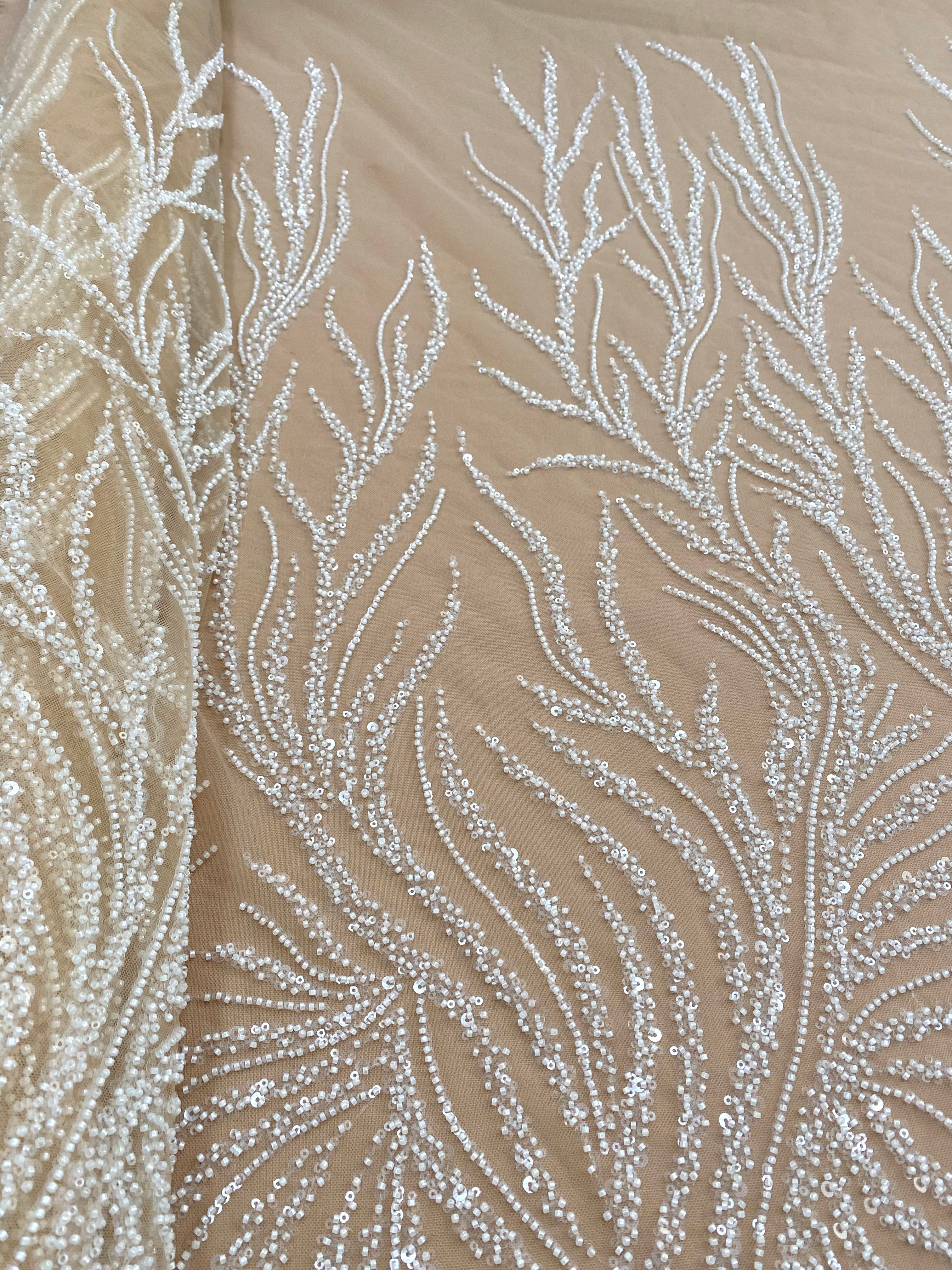 Dantela Couture Ivory pe Tulle Nude cu Siraguri, cu Margele si Paiete
