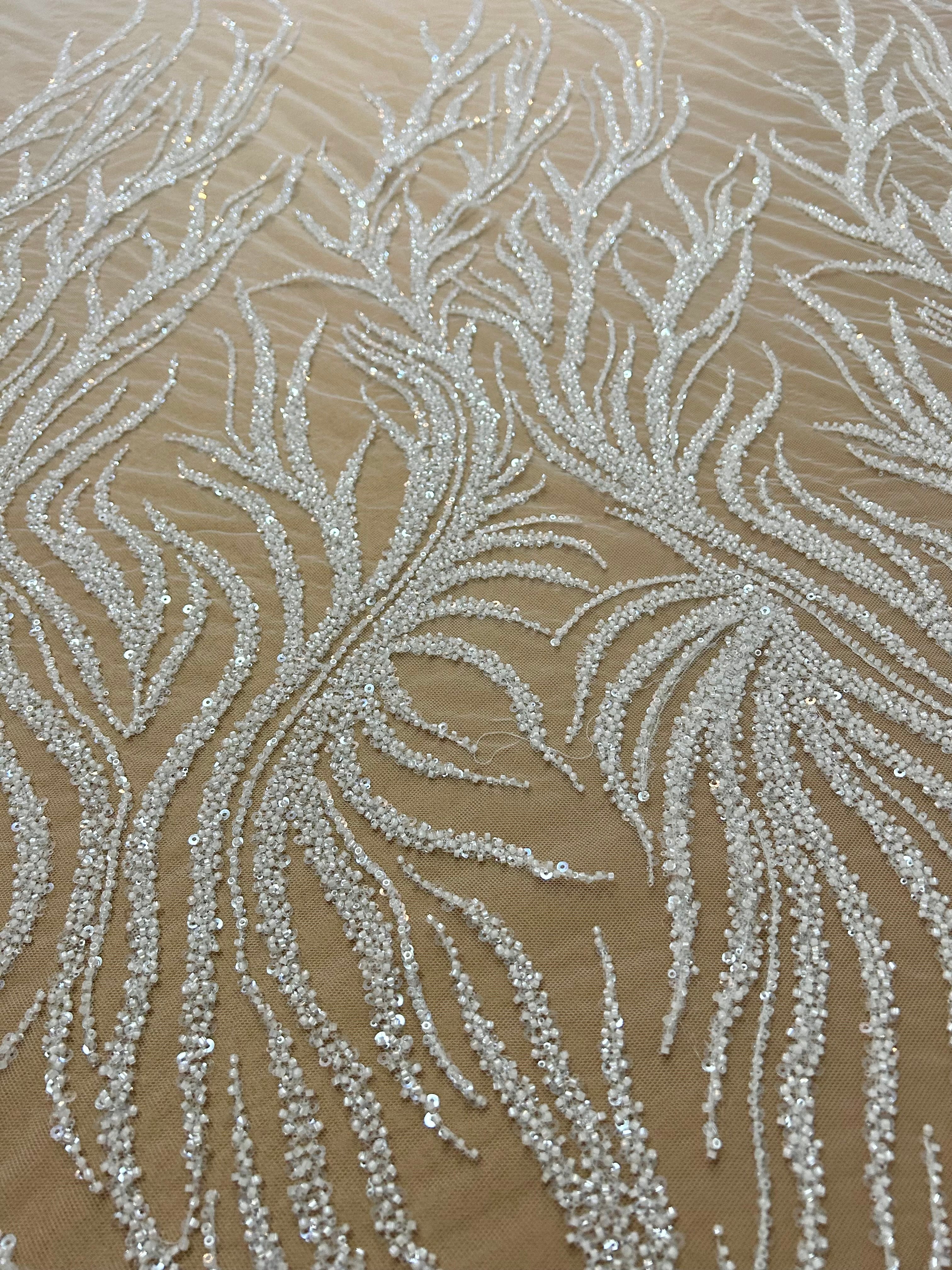 Cupon 1.50 m din Dantela Couture Ivory cu Siraguri, cu Margele si Paiete