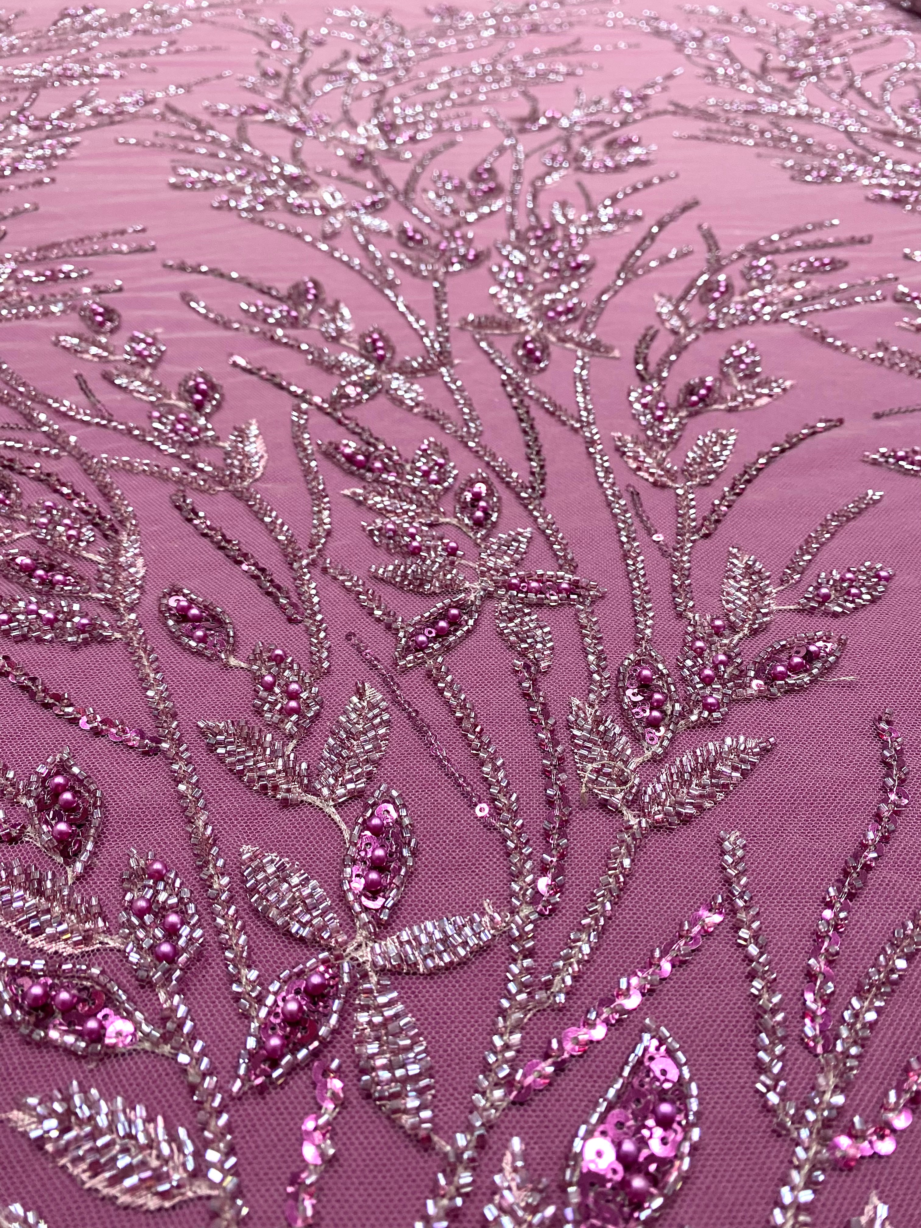 Dantela Couture Magenta cu Model Floral, cu Perle, Margele si Paiete