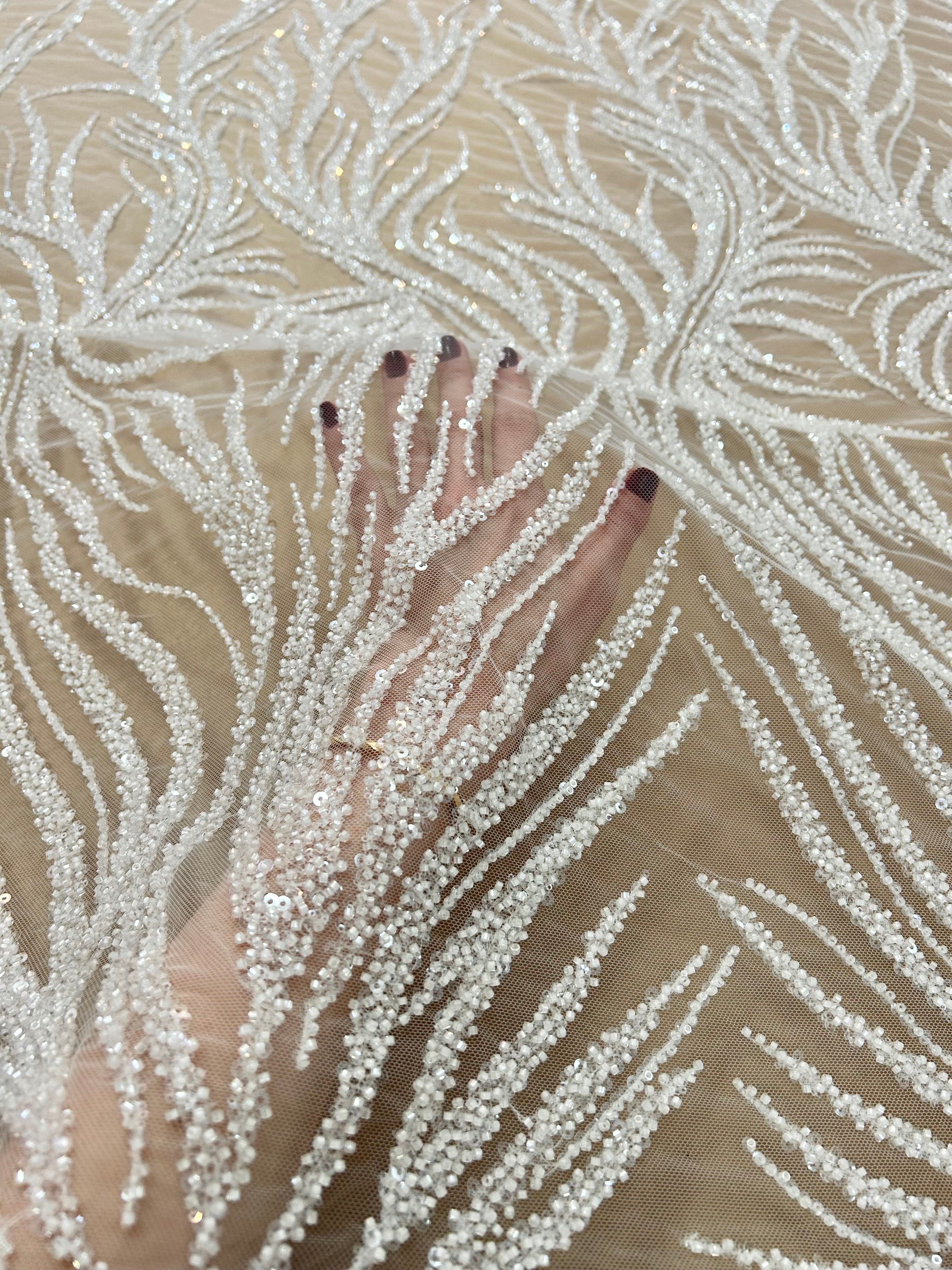 Cupon 1.50 m din Dantela Couture Ivory cu Siraguri, cu Margele si Paiete