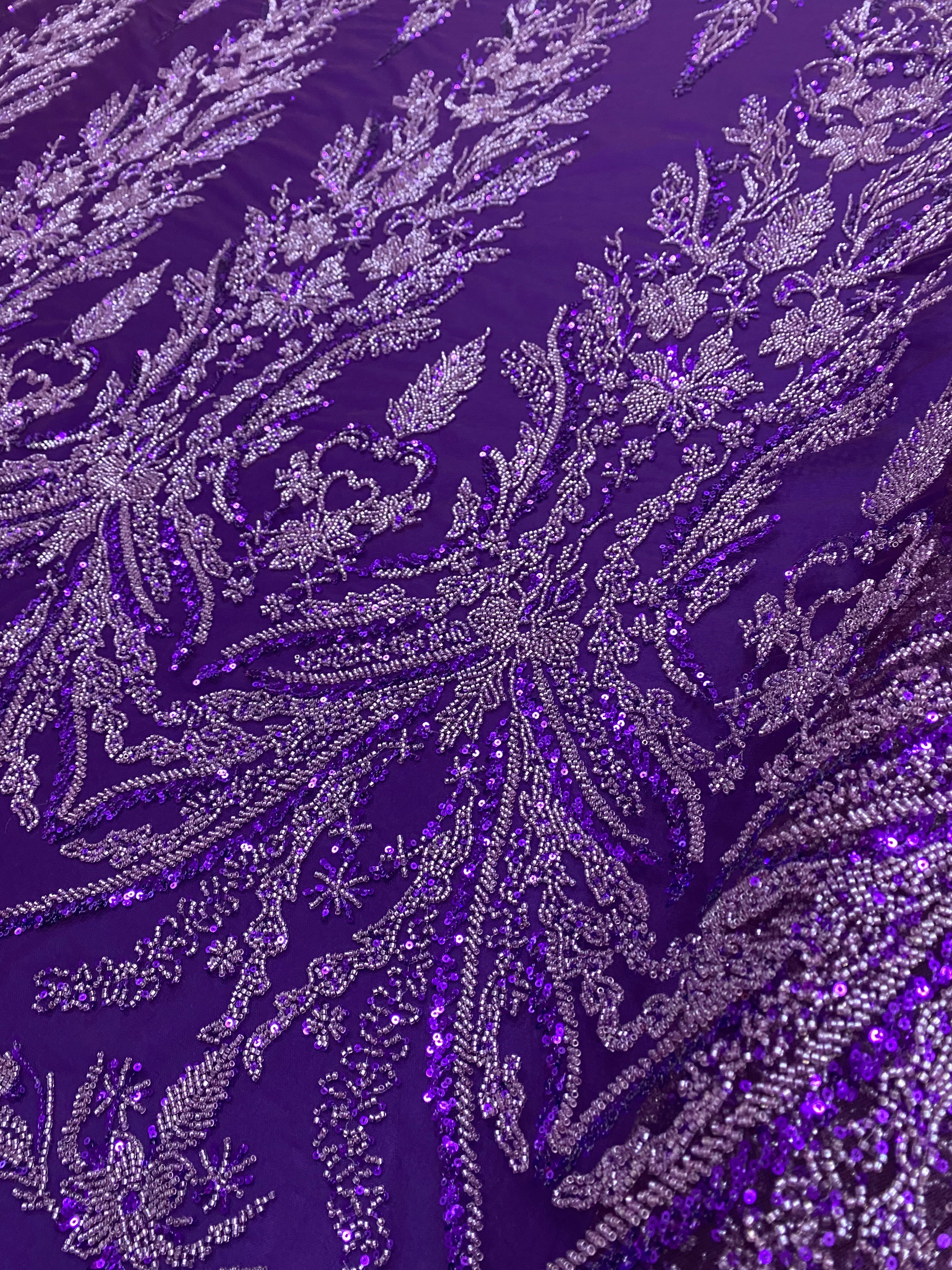 Dantela Couture Mov Inchis cu Model Floral, cu Margele si Paiete