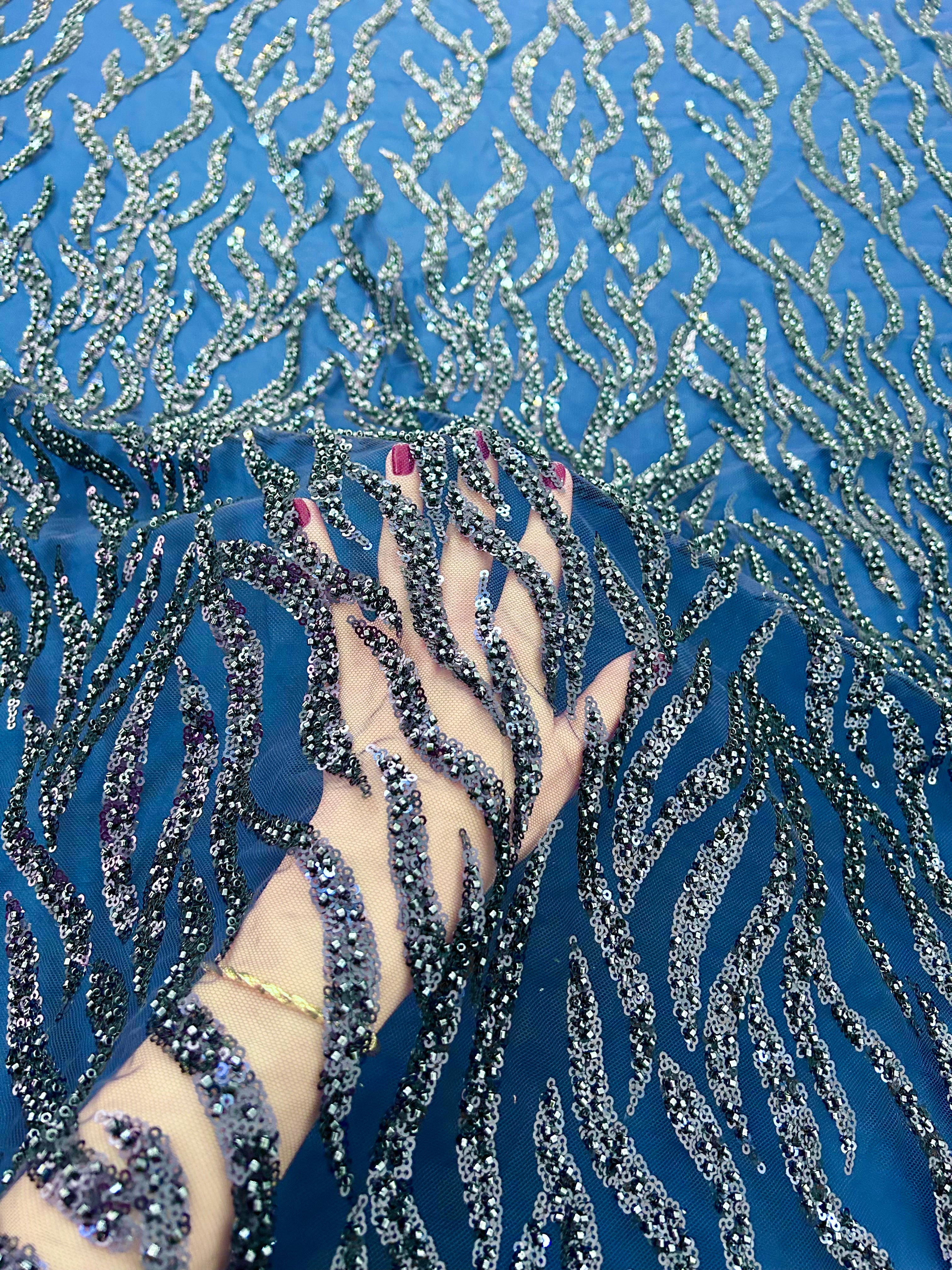 Cupon 1.50 m din Dantela Couture Bleumarin cu Siraguri, cu Margele si Paiete