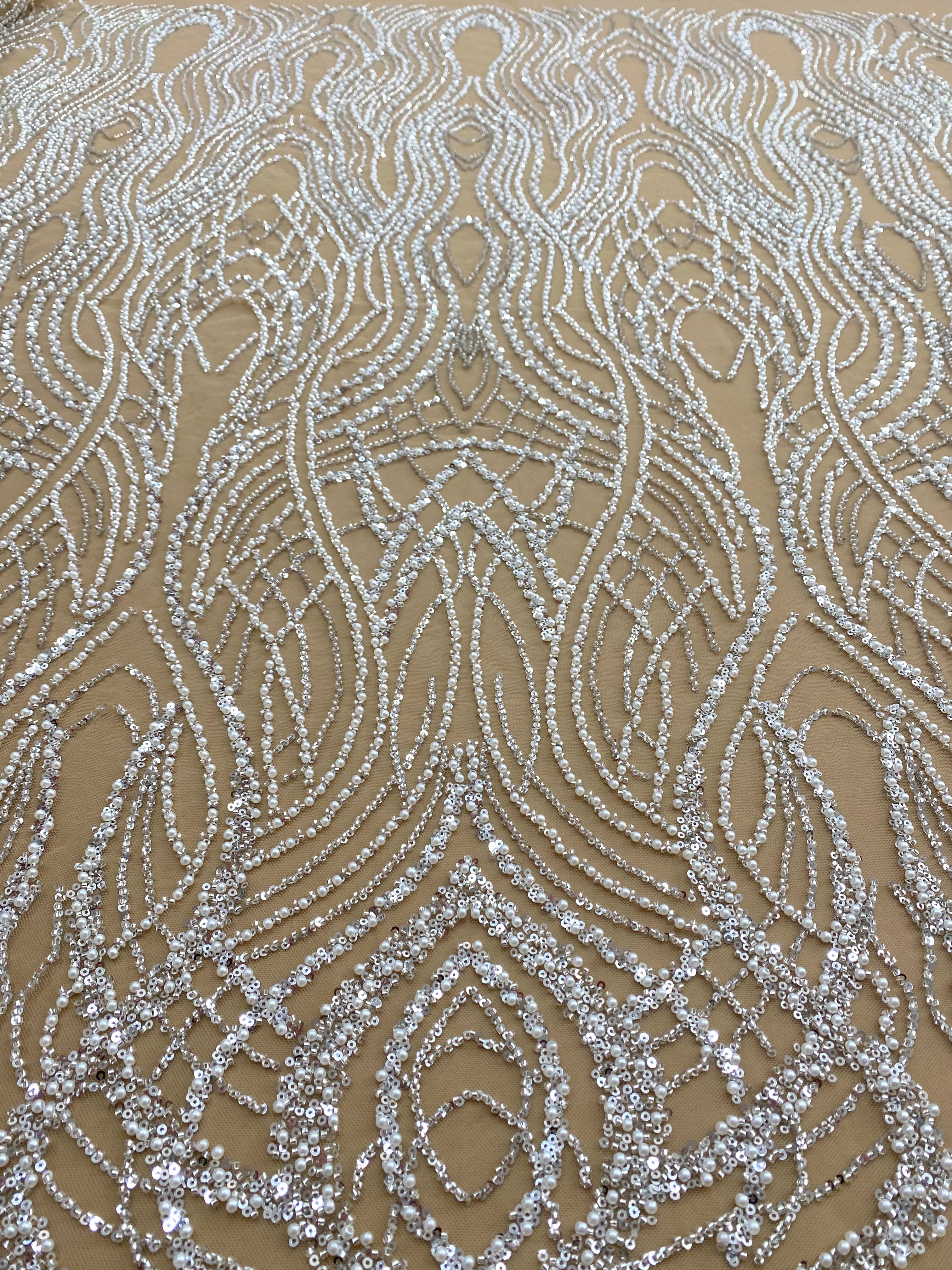 Dantela Couture Argintie pe Tulle Nude cu Perle, Margele si Paiete