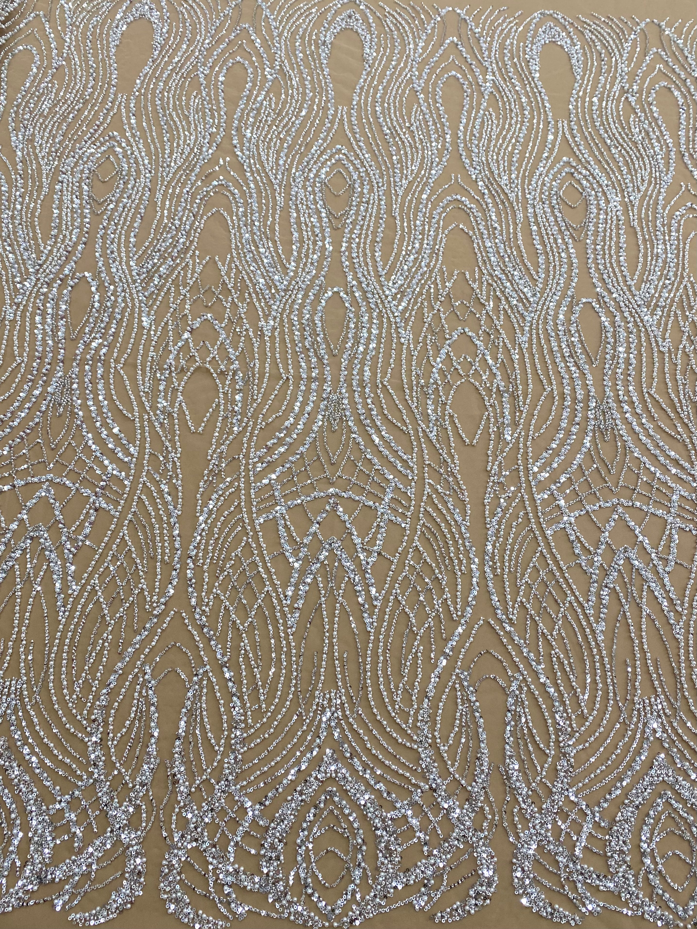 Dantela Couture Argintie pe Tulle Nude cu Perle, Margele si Paiete