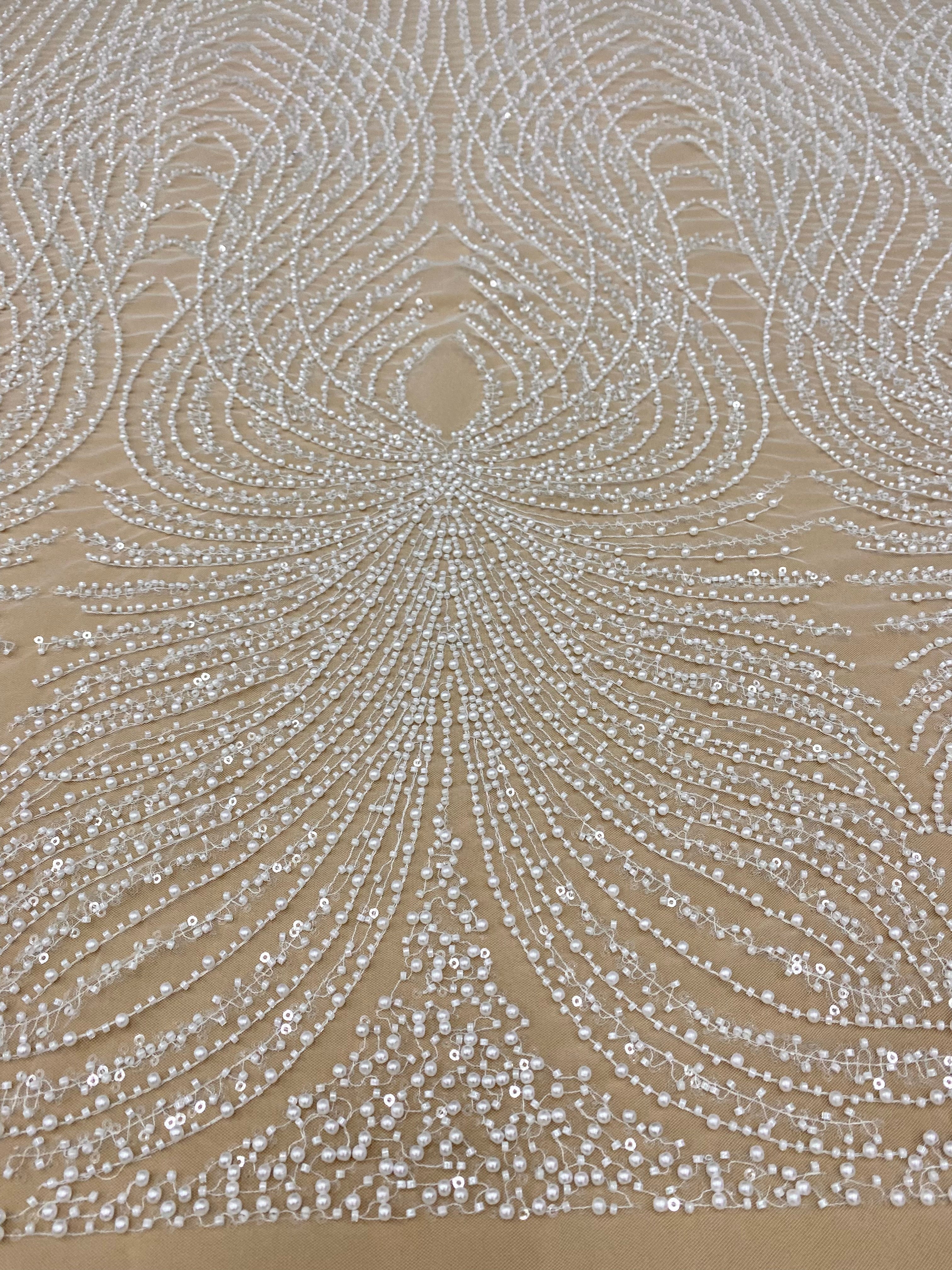 Cupon 1.50 m din Dantela Couture Ivory cu Panou, cu Perle, Margele si Paiete