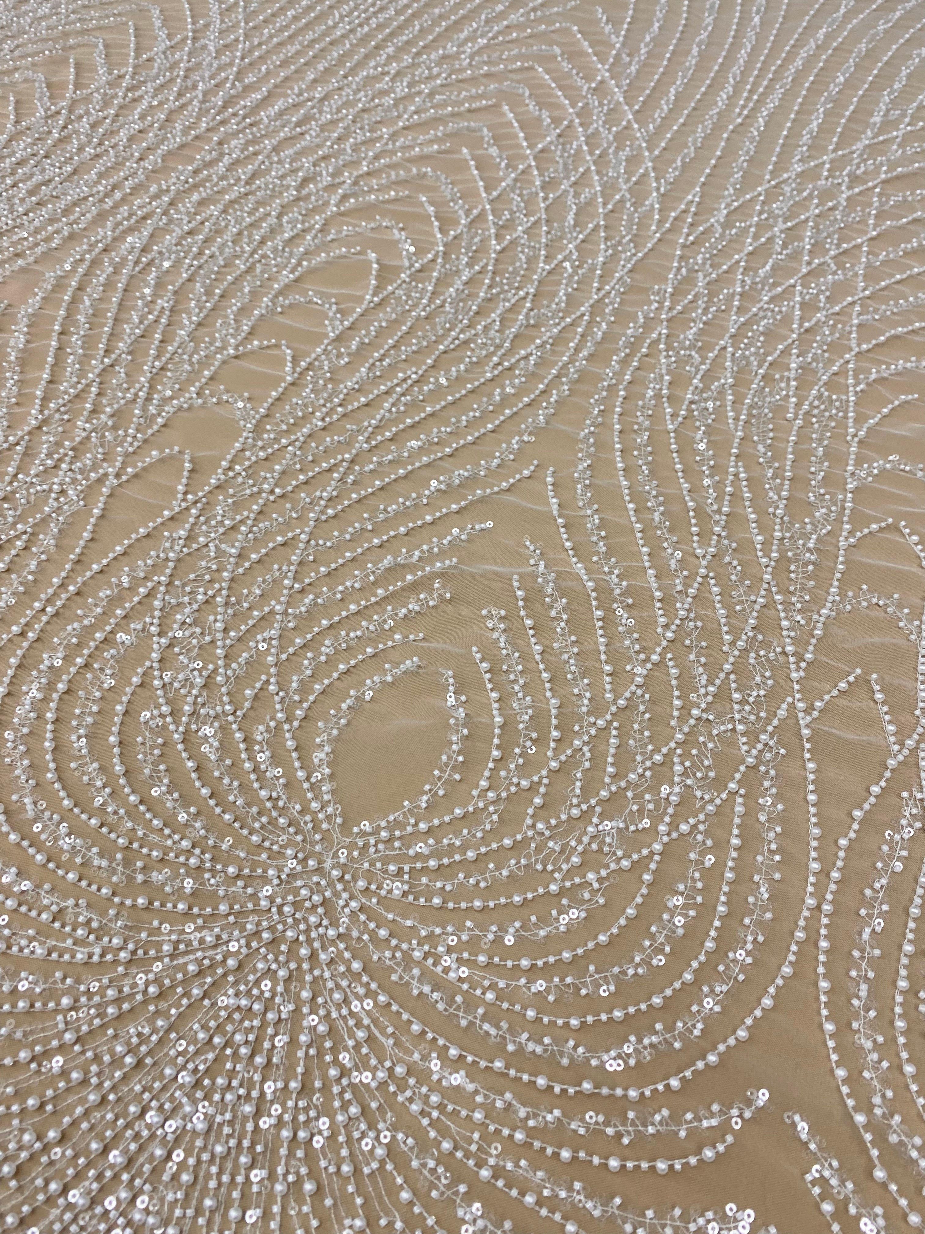 Cupon 1.50 m din Dantela Couture Ivory cu Panou, cu Perle, Margele si Paiete