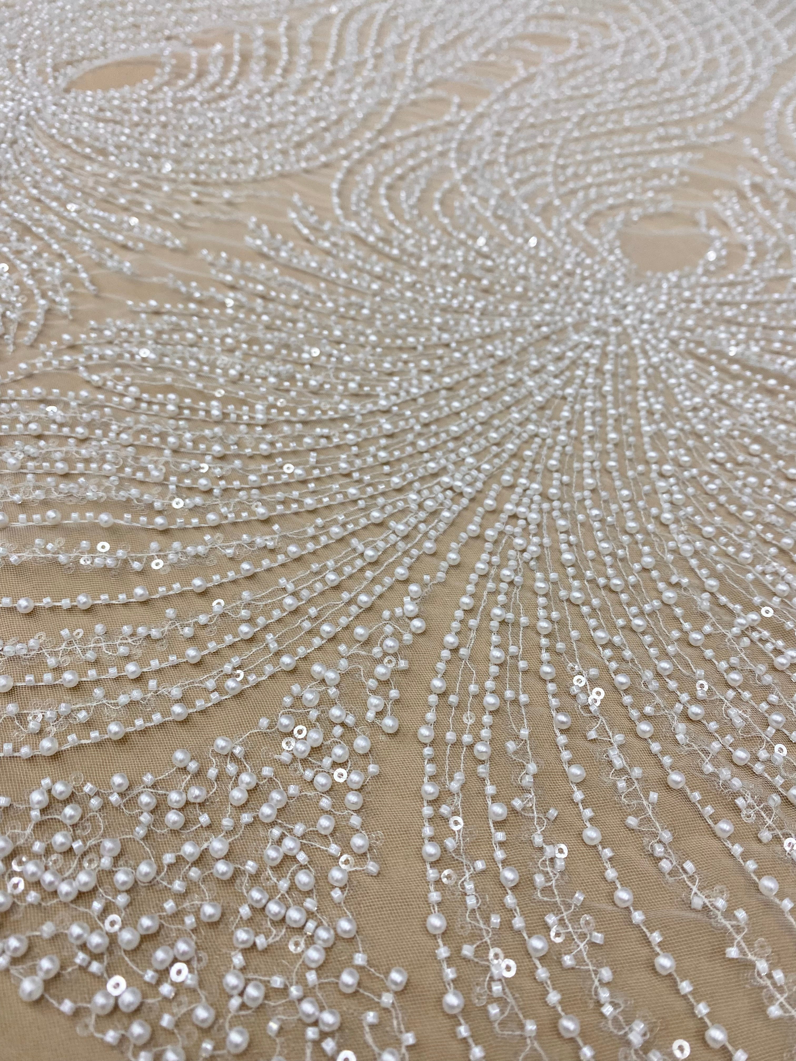 Cupon 1.50 m din Dantela Couture Ivory cu Panou, cu Perle, Margele si Paiete